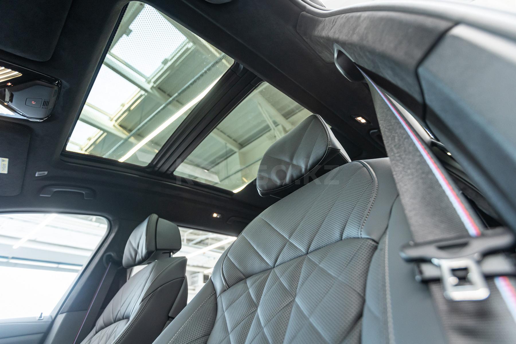 BMW X7 SUV 2022 - н.в. года от 55 000 000 тенге