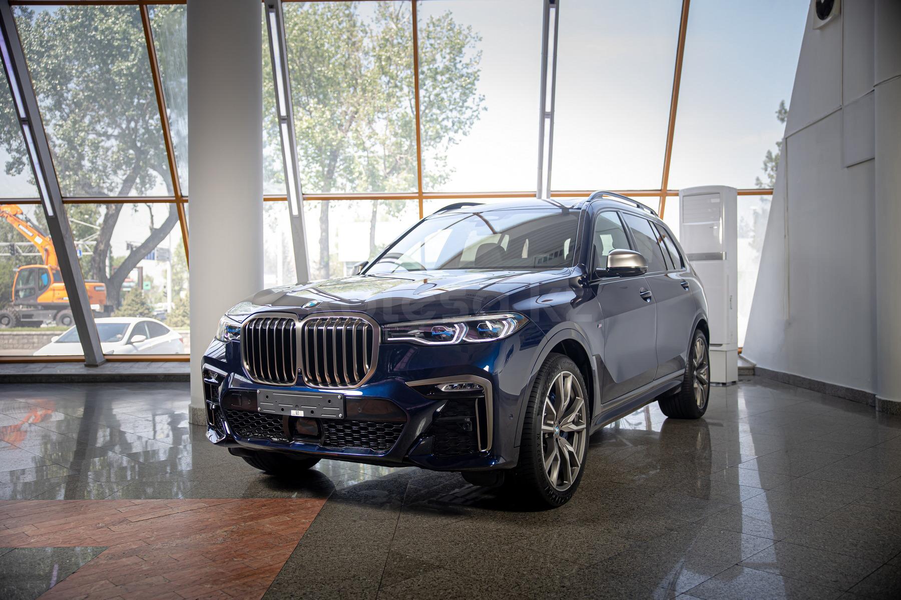 BMW X7 SUV 2021 - н.в. года от 53 600 000 тенге