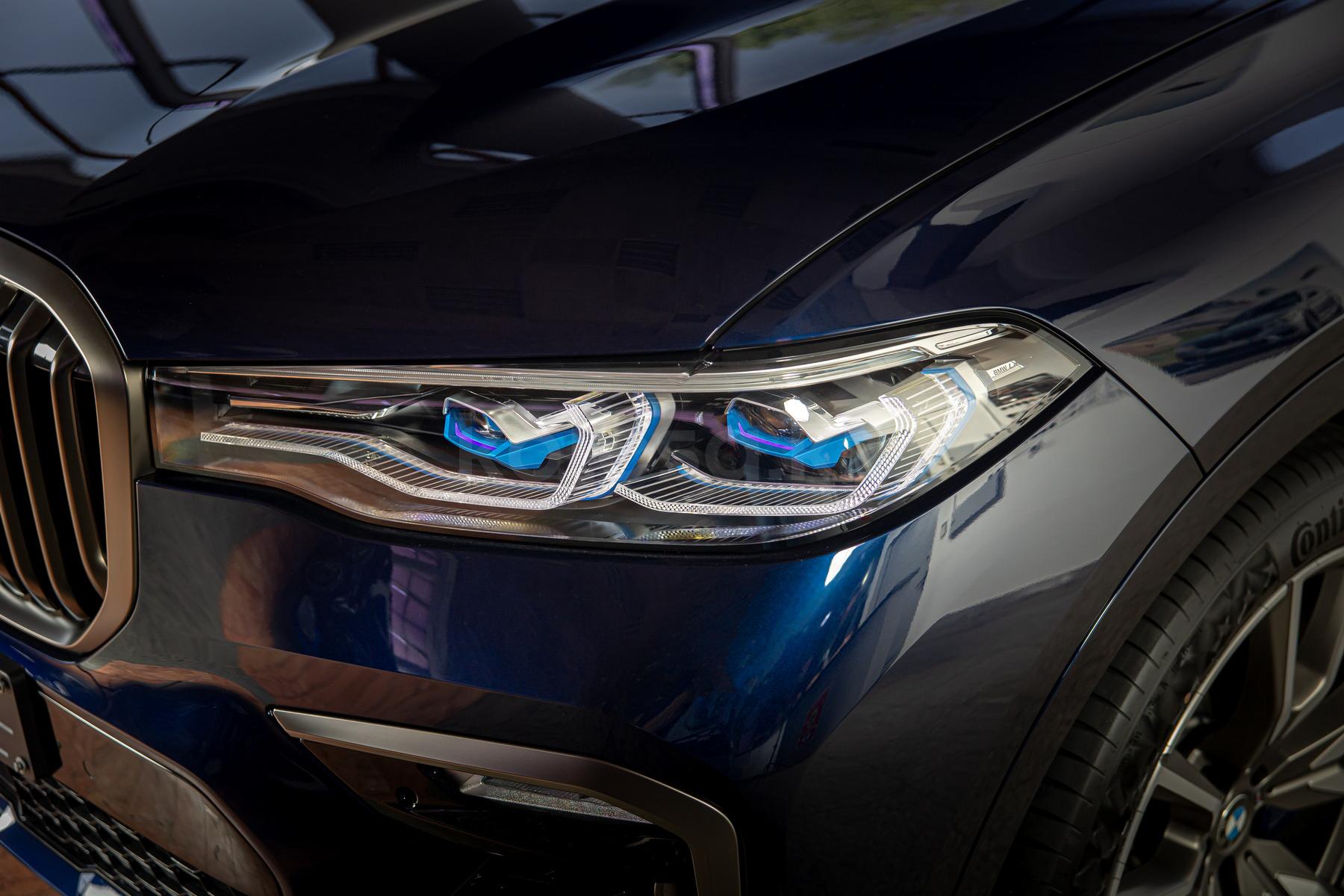 BMW X7 SUV 2021 - н.в. года от 52 000 000 тенге