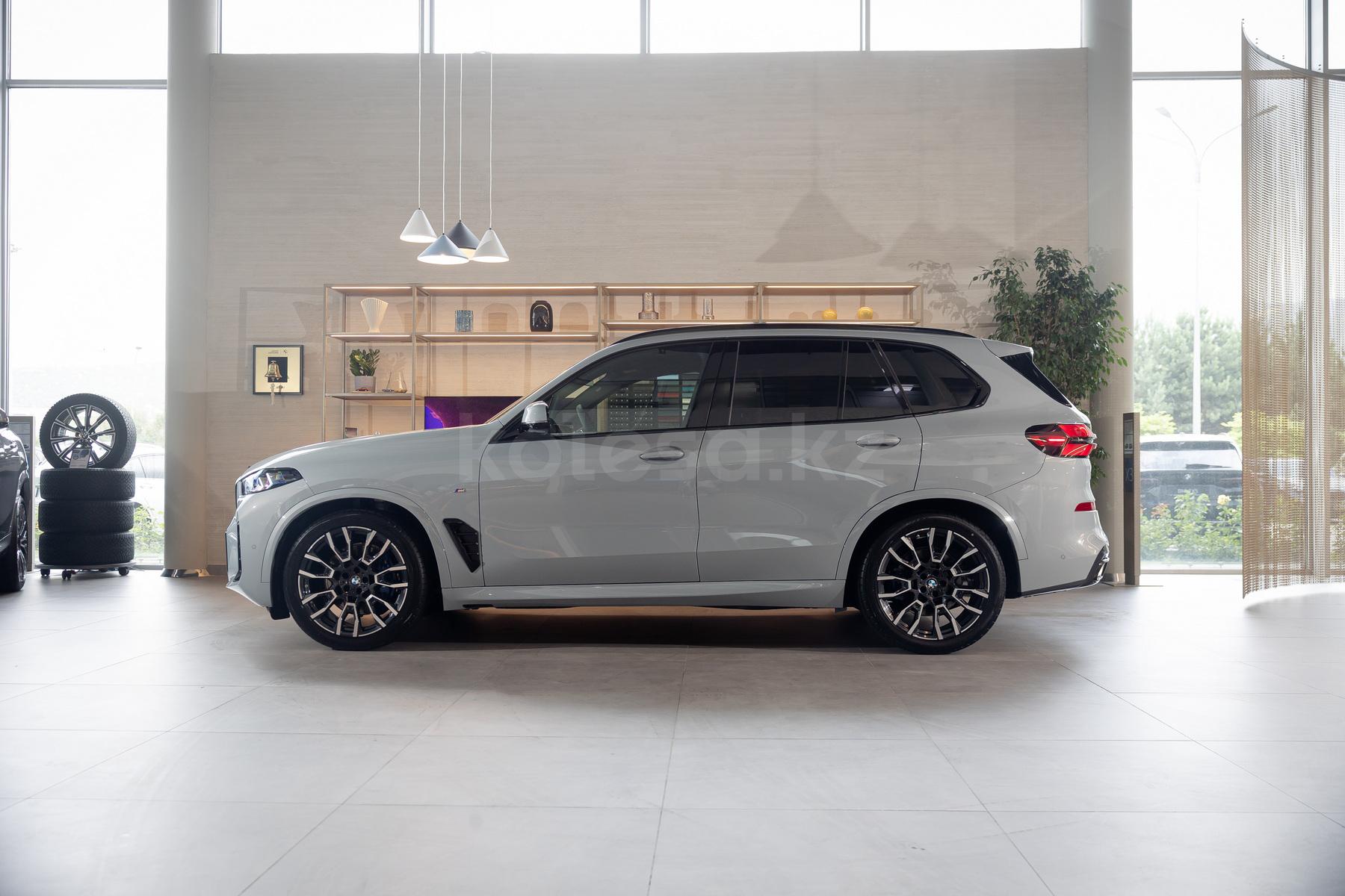 BMW X5 SUV 2023 - н.в. года от 49 000 000 тенге