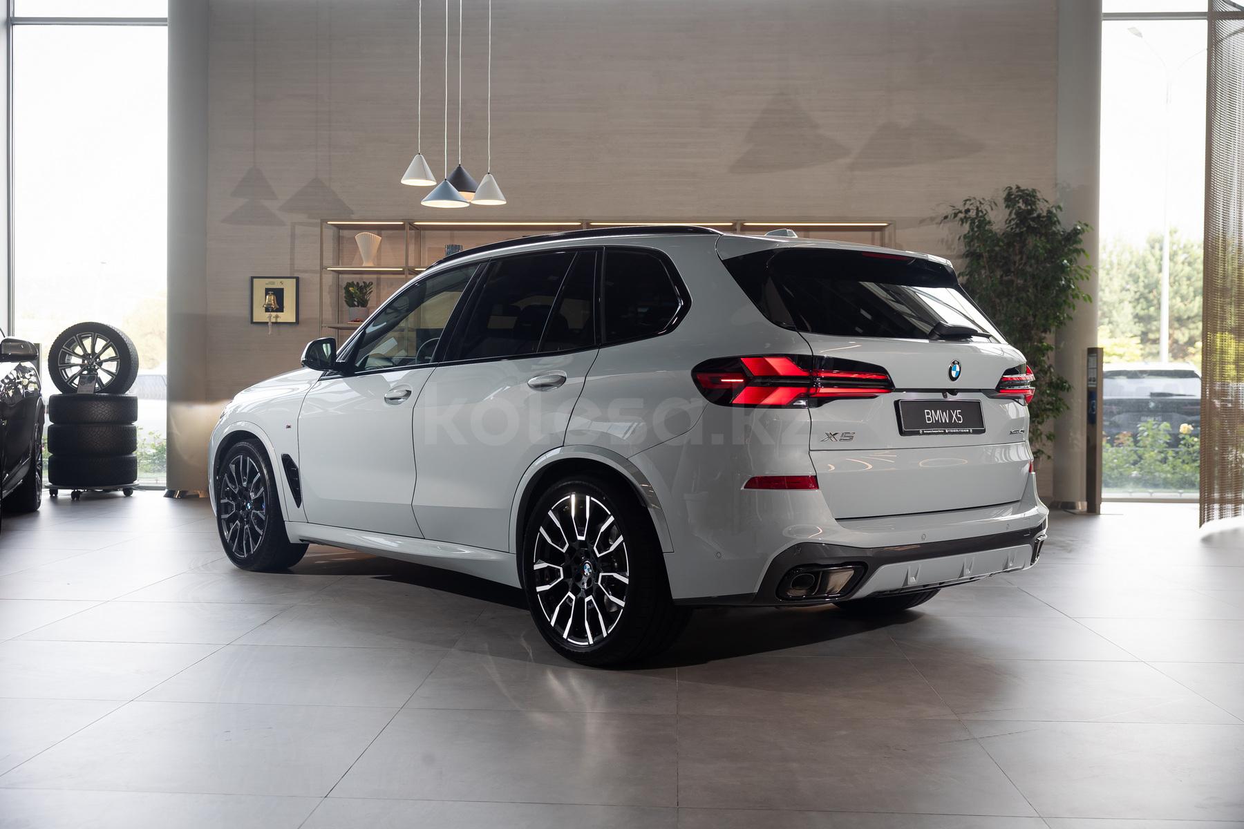 BMW X5 SUV 2023 - н.в. года от 49 000 000 тенге