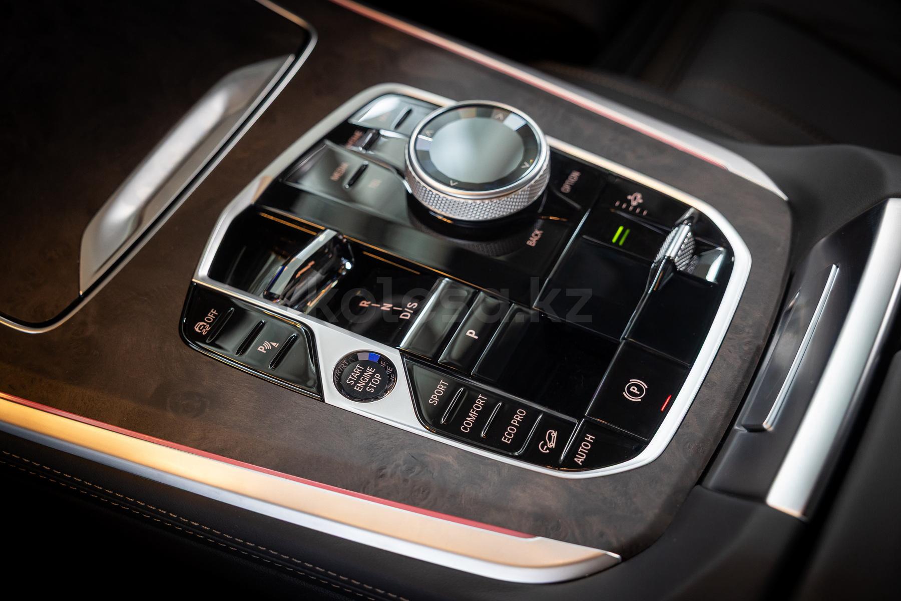 BMW X5 SUV 2023 - н.в. года от 49 000 000 тенге