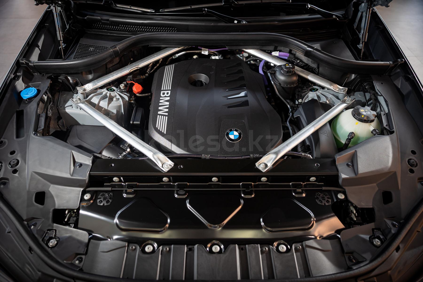 BMW X5 SUV 2023 - н.в. года от 49 000 000 тенге