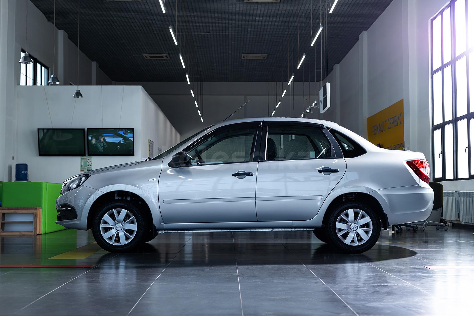 ВАЗ (Lada) Granta Седан B 2018 - н.в. года от 5 690 000 тенге