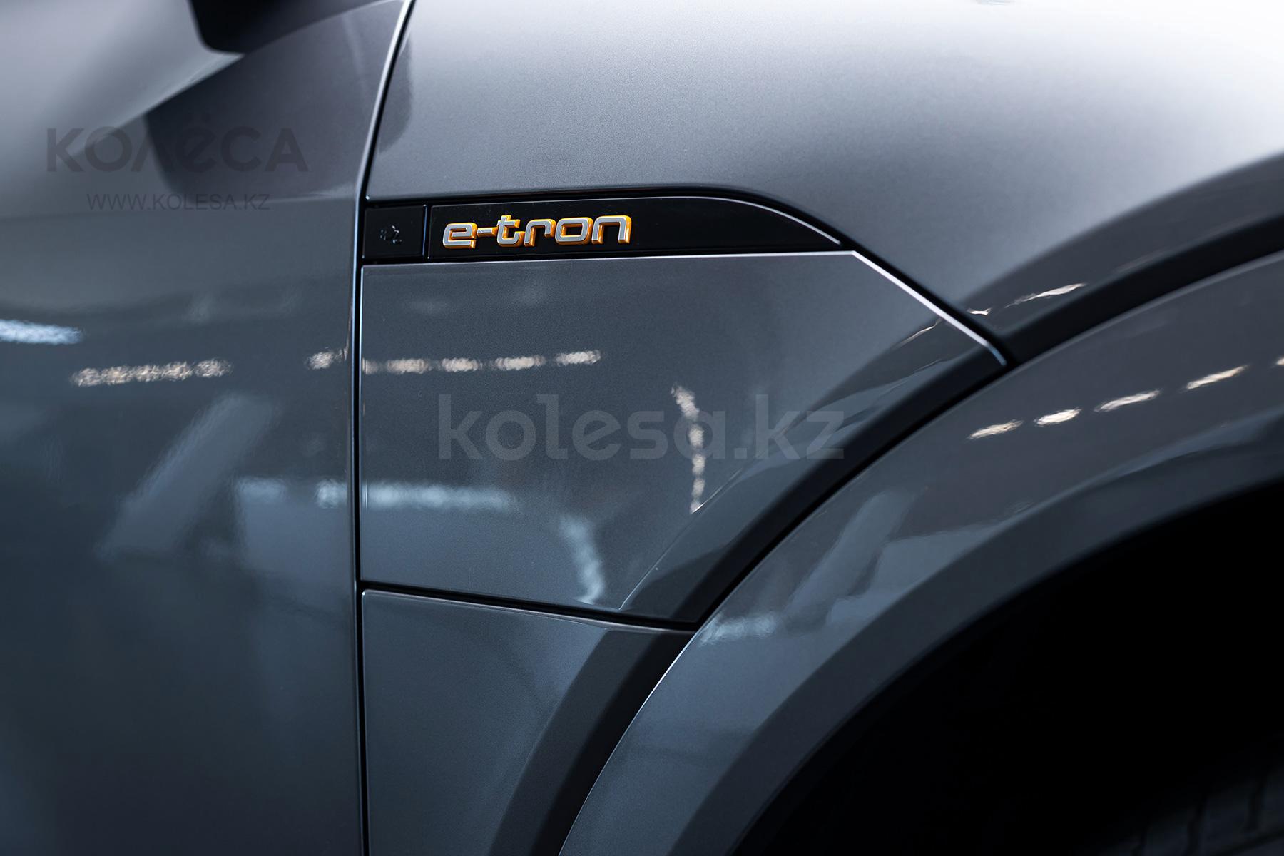 Audi e-tron J 2021 года