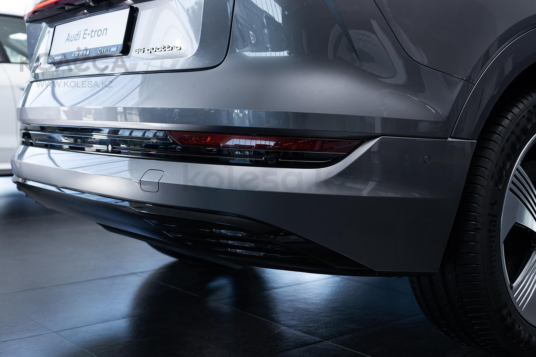 Audi e-tron J 2021 года
