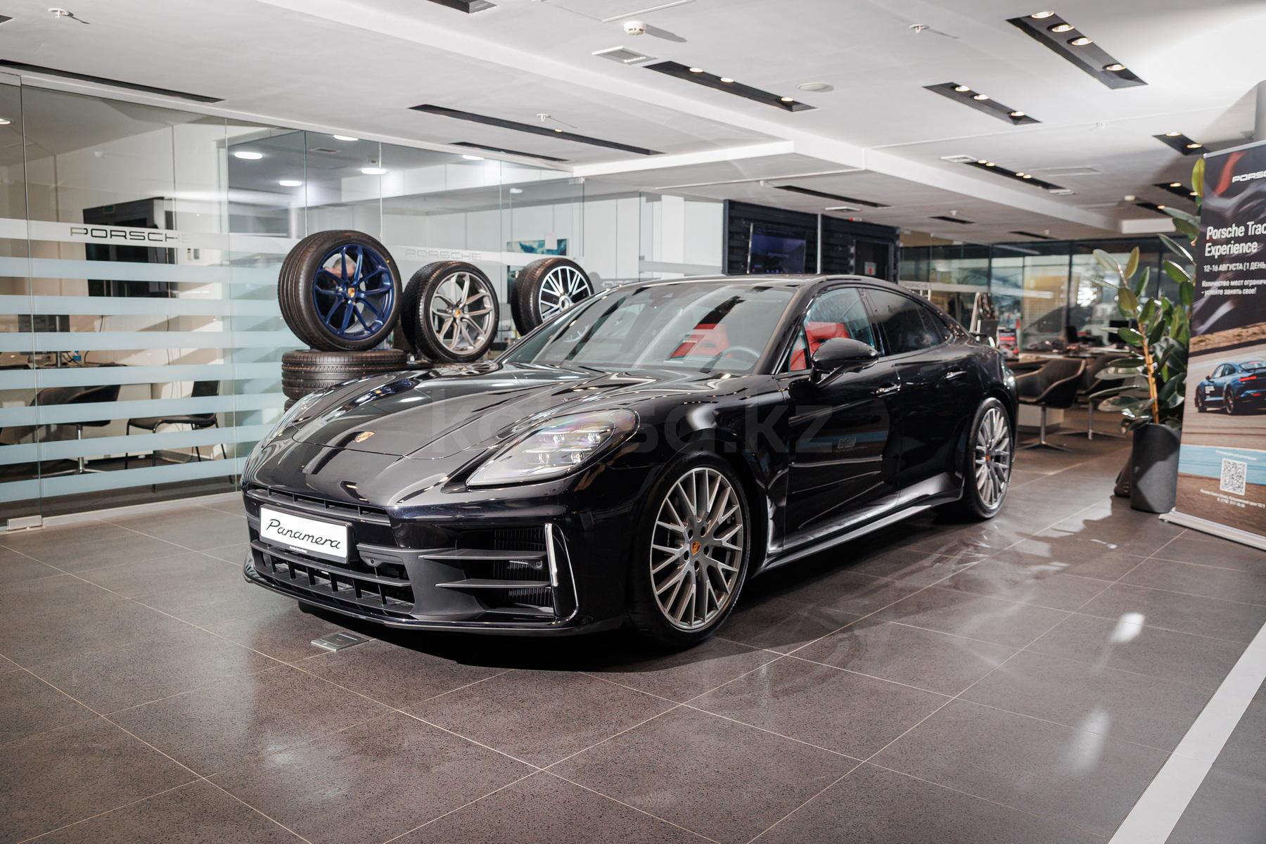 Porsche Panamera F 2023 - н.в. года от 108 000 000 тенге