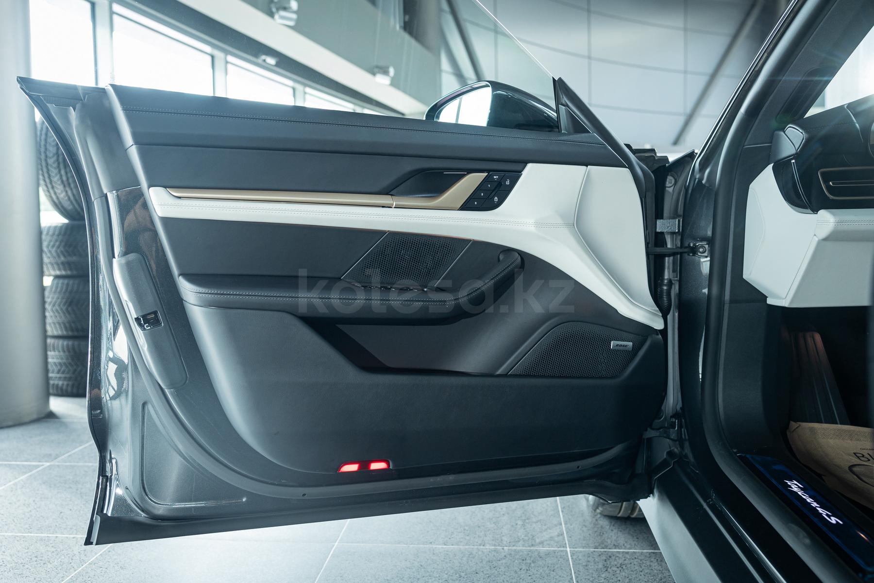 Porsche Taycan F 2024 - н.в. года от 92 156 158 тенге