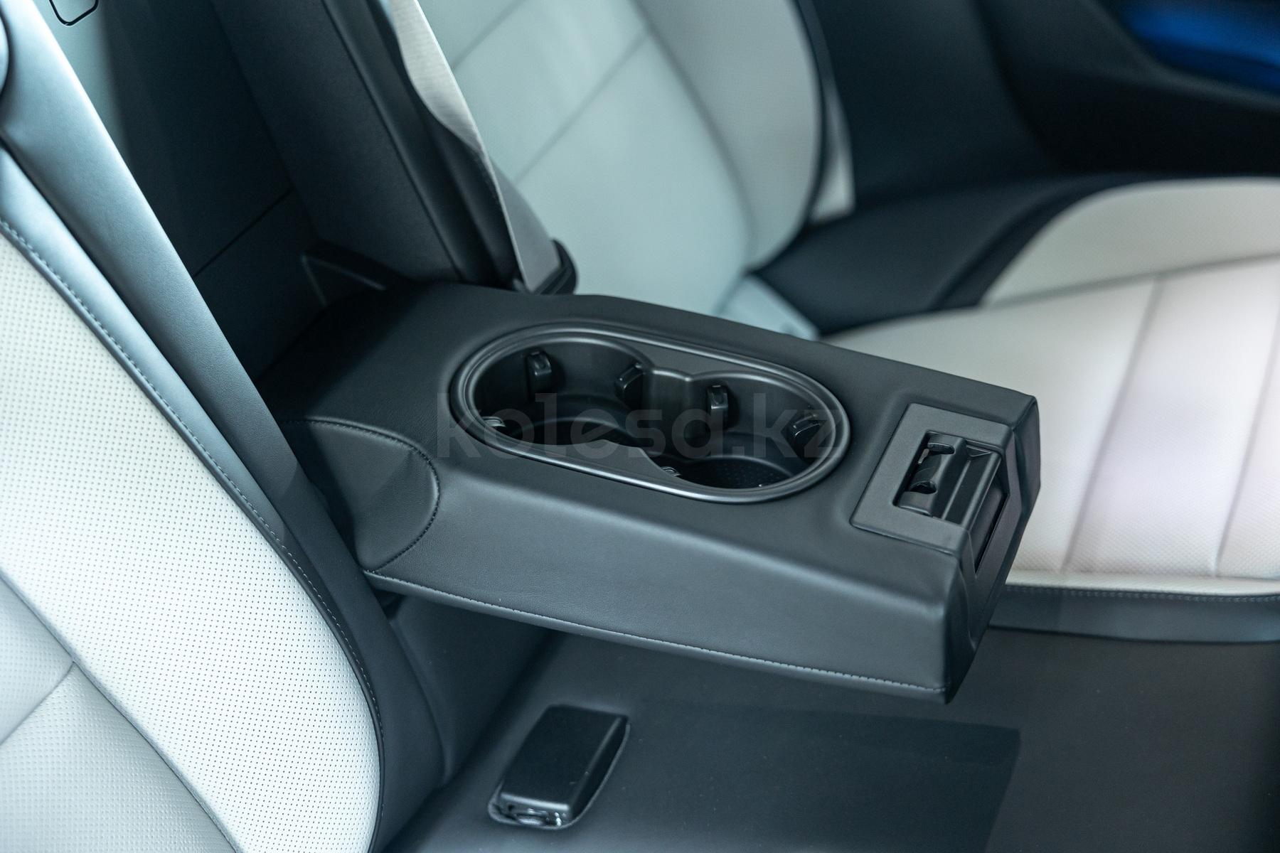 Porsche Taycan F 2024 - н.в. года от 92 156 158 тенге