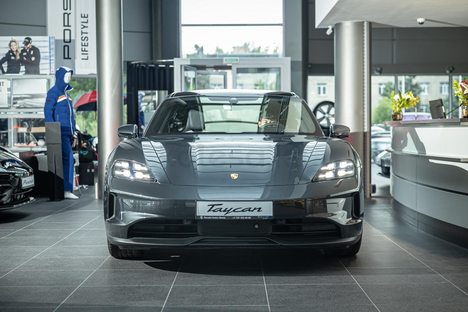 Porsche Taycan F 2024 - н.в. года от 92 156 158 тенге