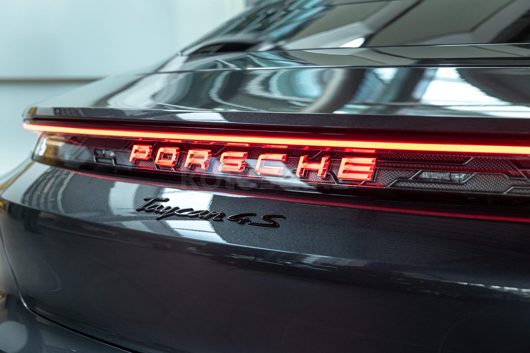 Porsche Taycan F 2024 - н.в. года от 92 156 158 тенге