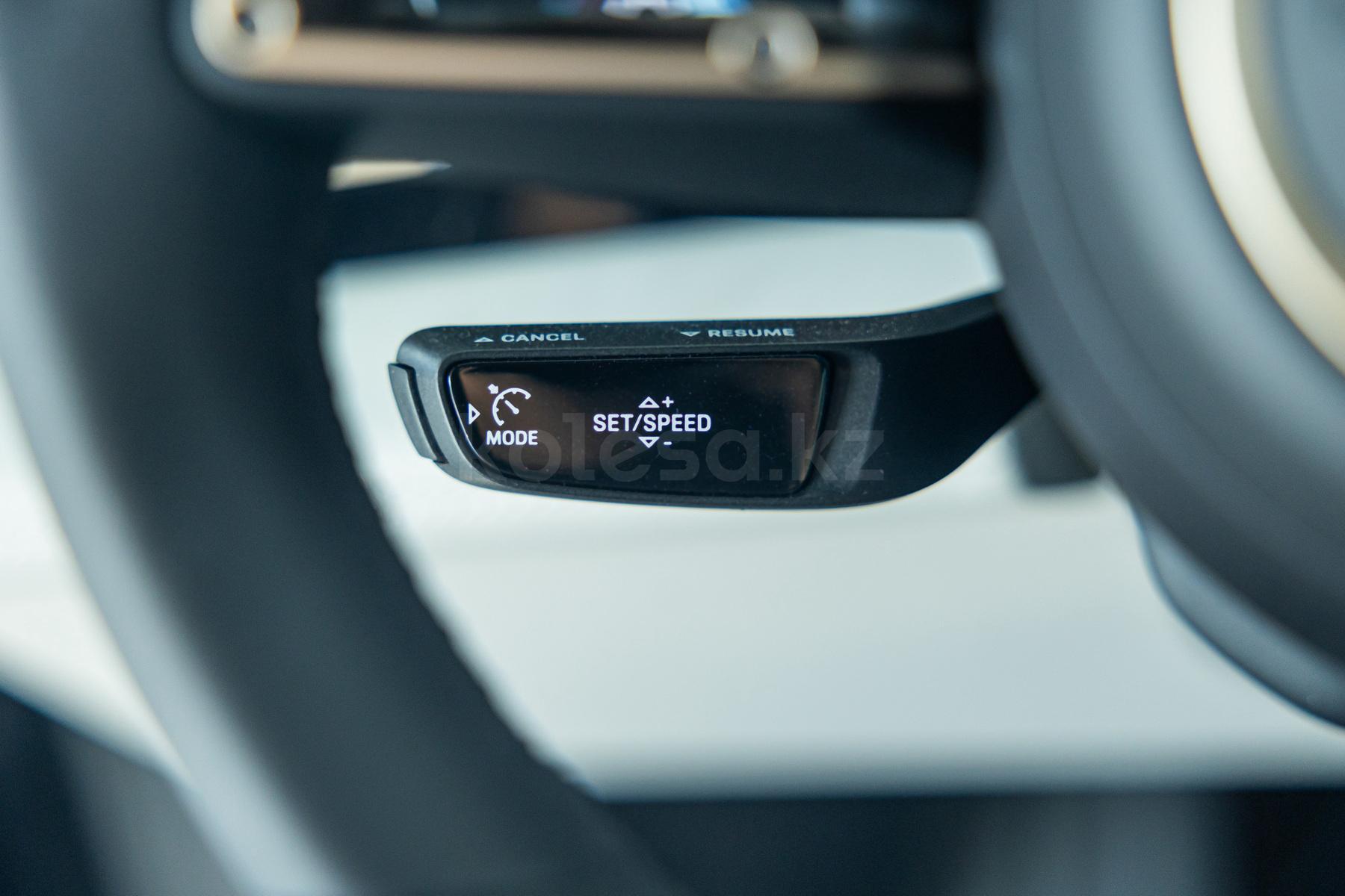 Porsche Taycan F 2024 - н.в. года от 92 156 158 тенге