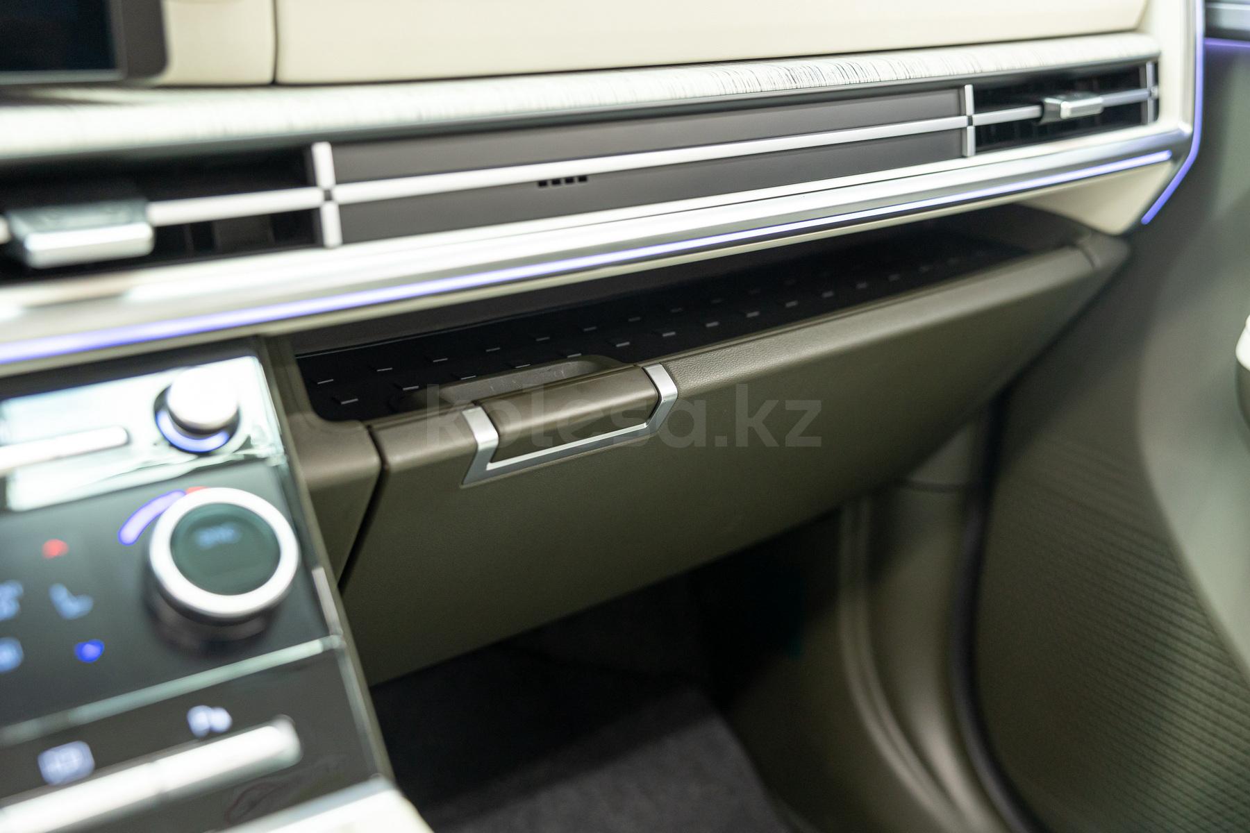 Hyundai Santa Fe SUV 2023 - н.в. года от 21 190 000 тенге