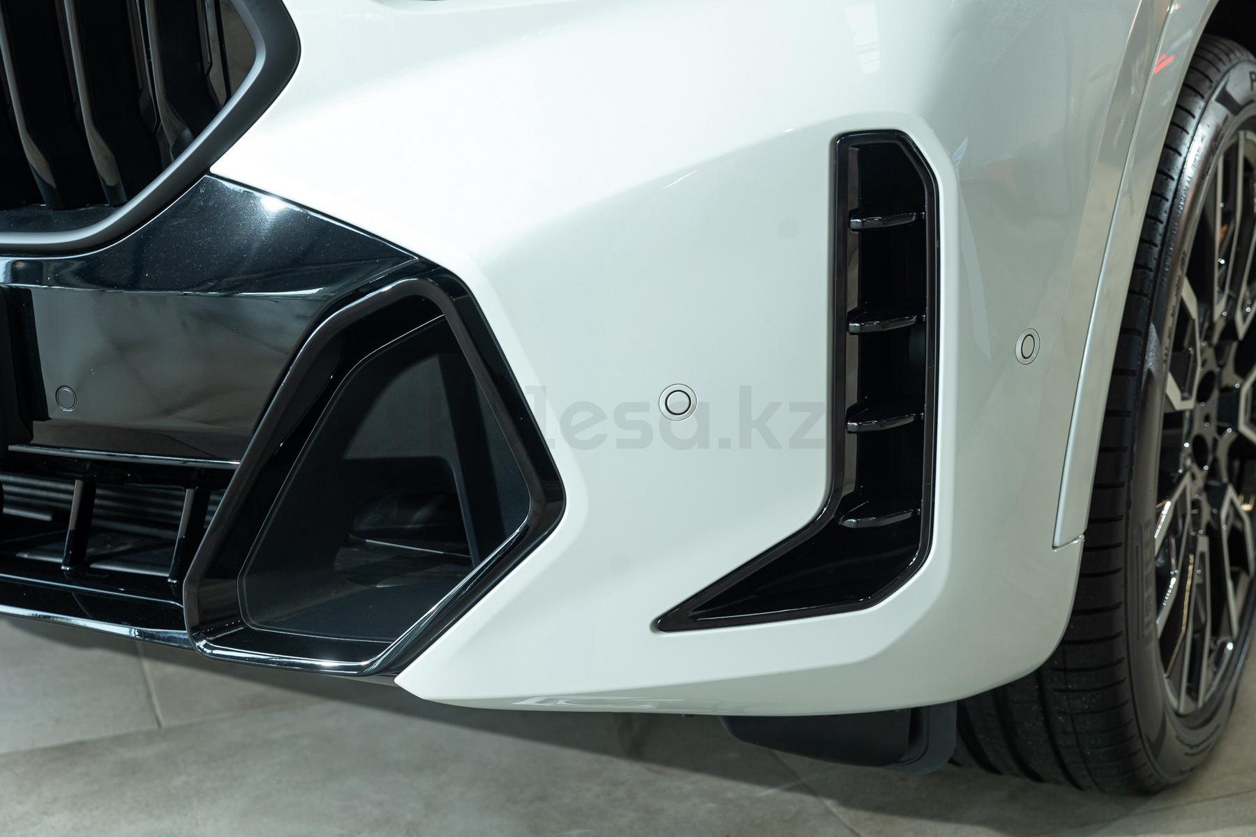 BMW X6 SUV 2023 - н.в. года от 70 853 578 тенге