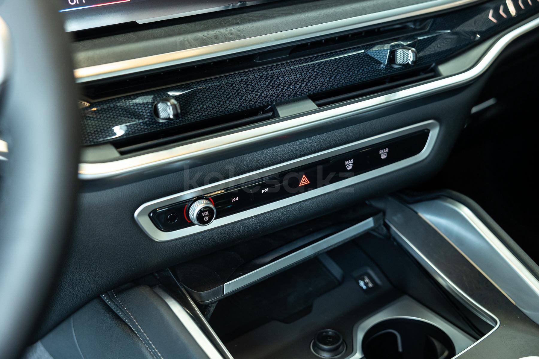 BMW X6 SUV 2023 - н.в. года от 70 853 578 тенге