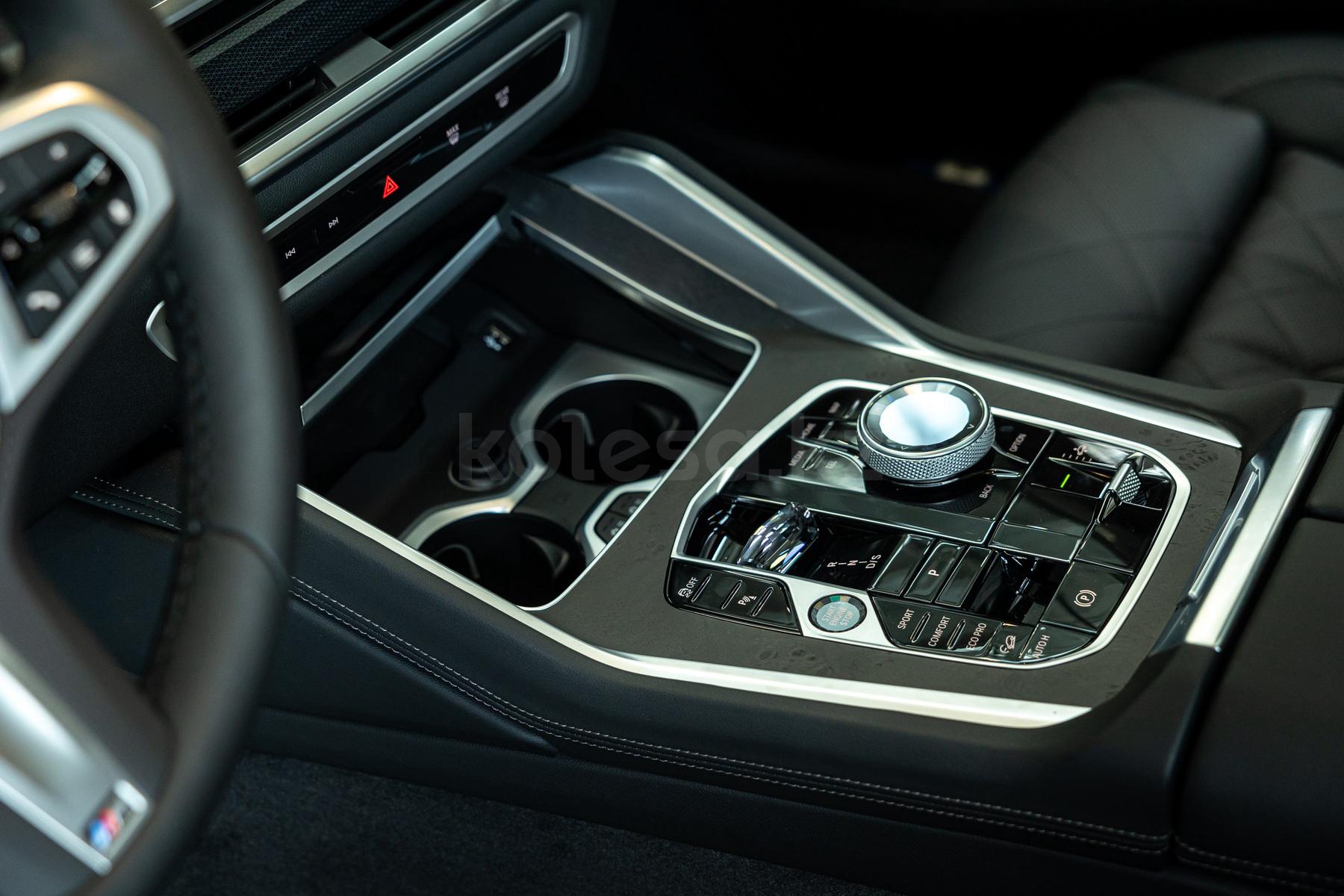 BMW X6 SUV 2023 - н.в. года от 70 853 578 тенге