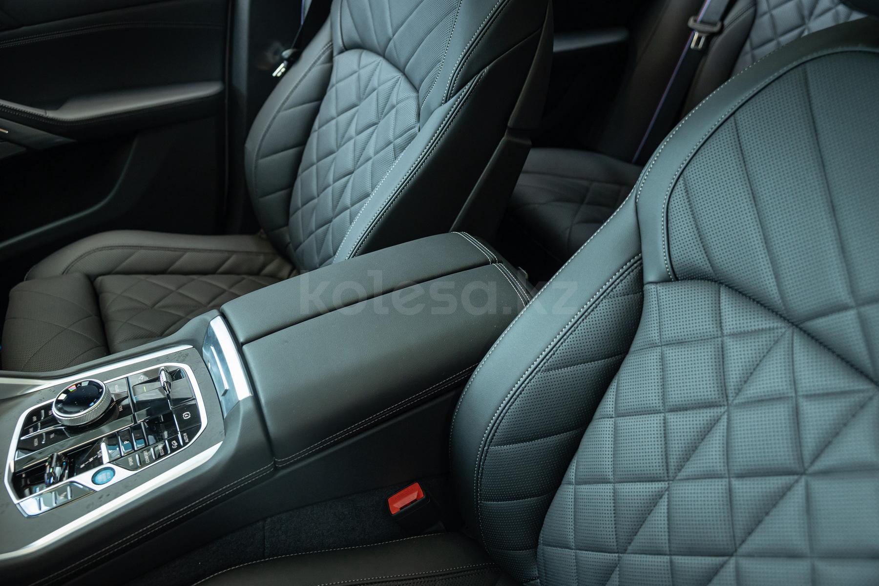 BMW X6 SUV 2023 - н.в. года от 70 853 578 тенге