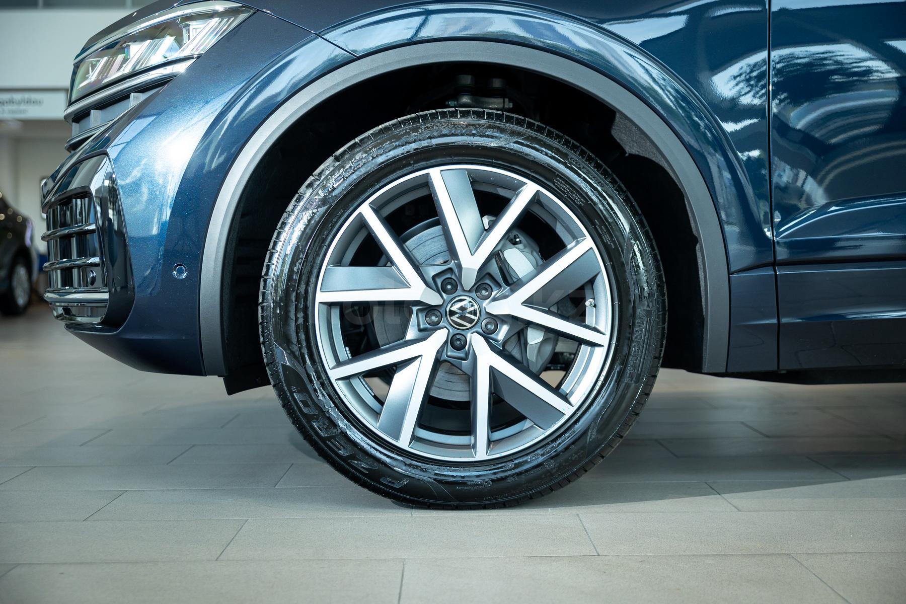 Volkswagen Touareg SUV 2023 - н.в. года от 39 970 000 тенге