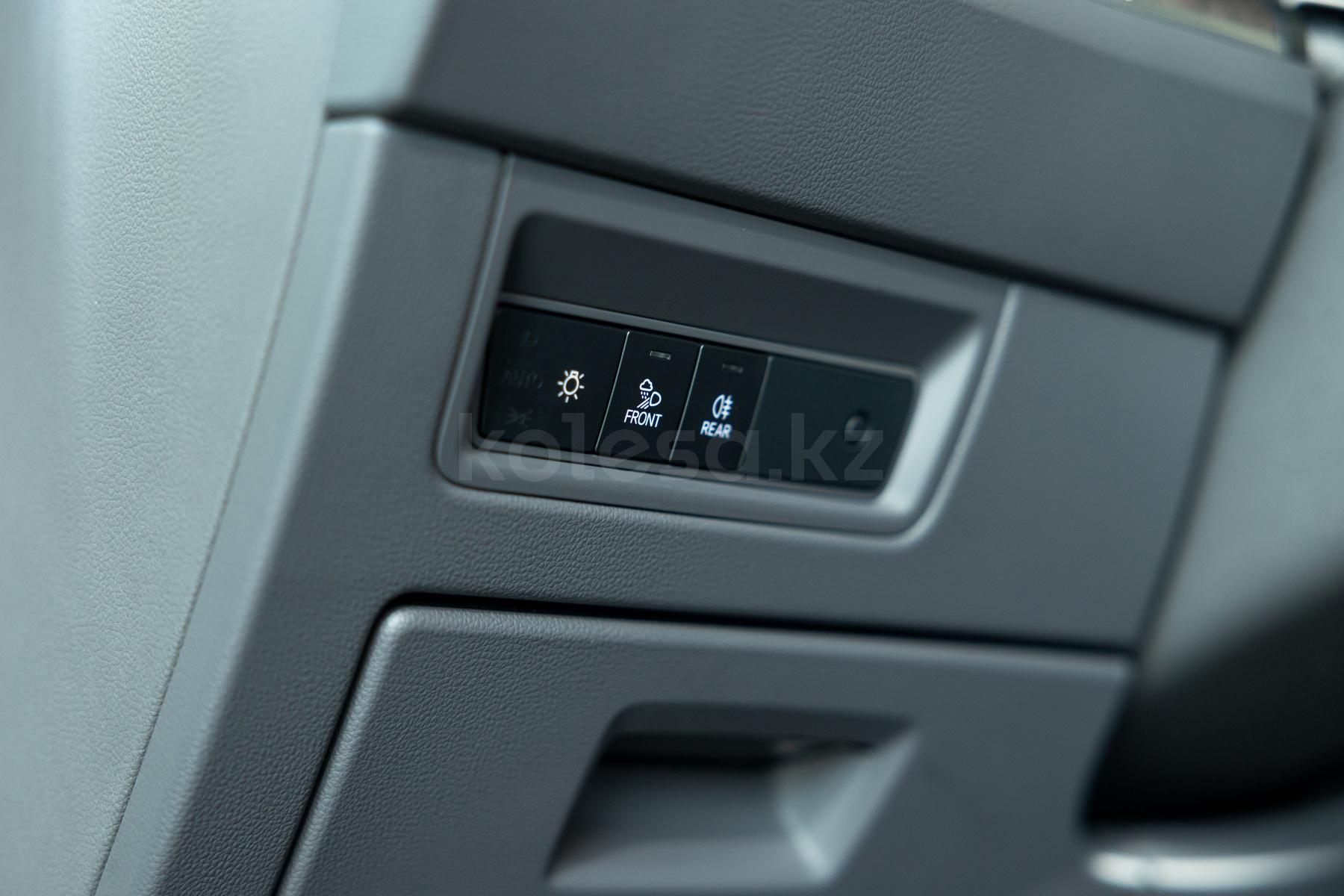 Volkswagen Touareg SUV 2023 - н.в. года от 29 500 000 тенге