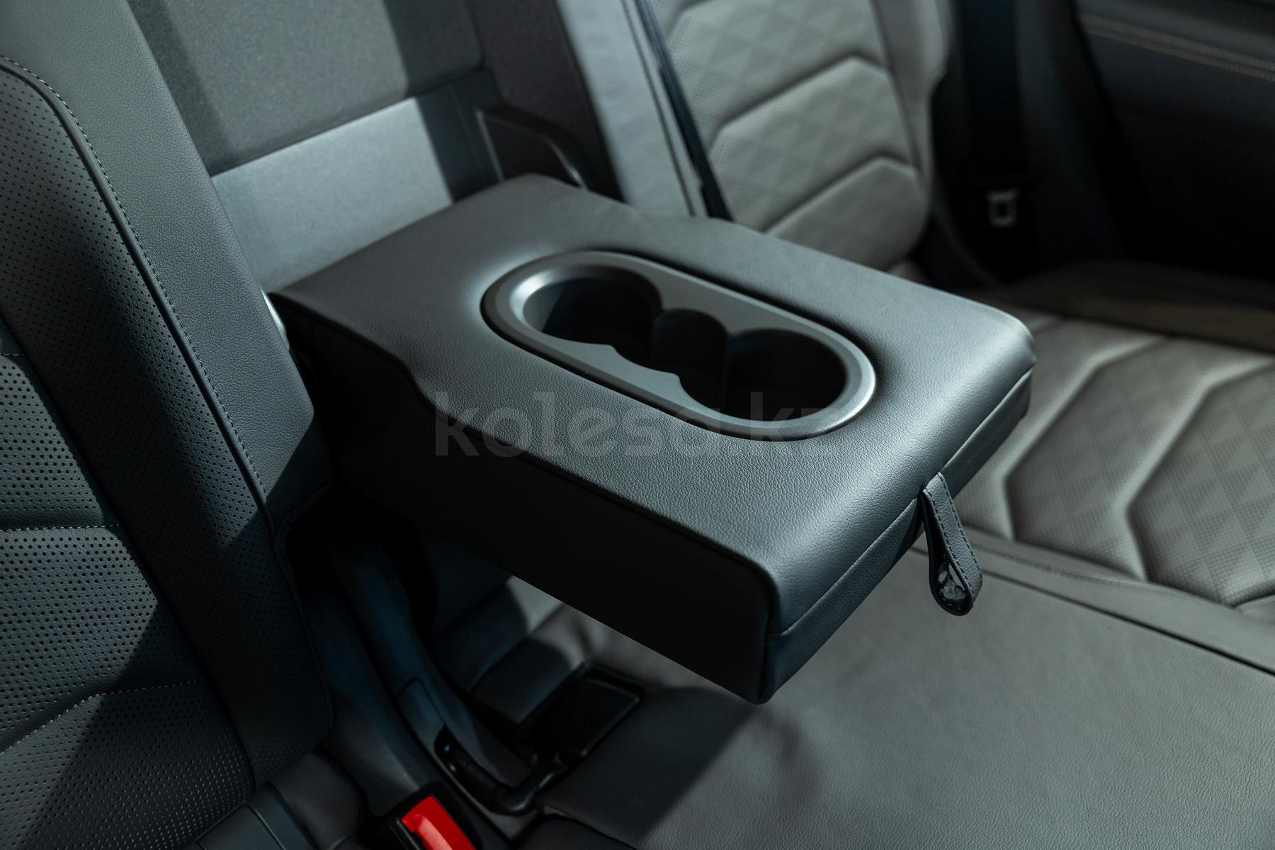 Volkswagen Touareg SUV 2023 - н.в. года от 39 970 000 тенге