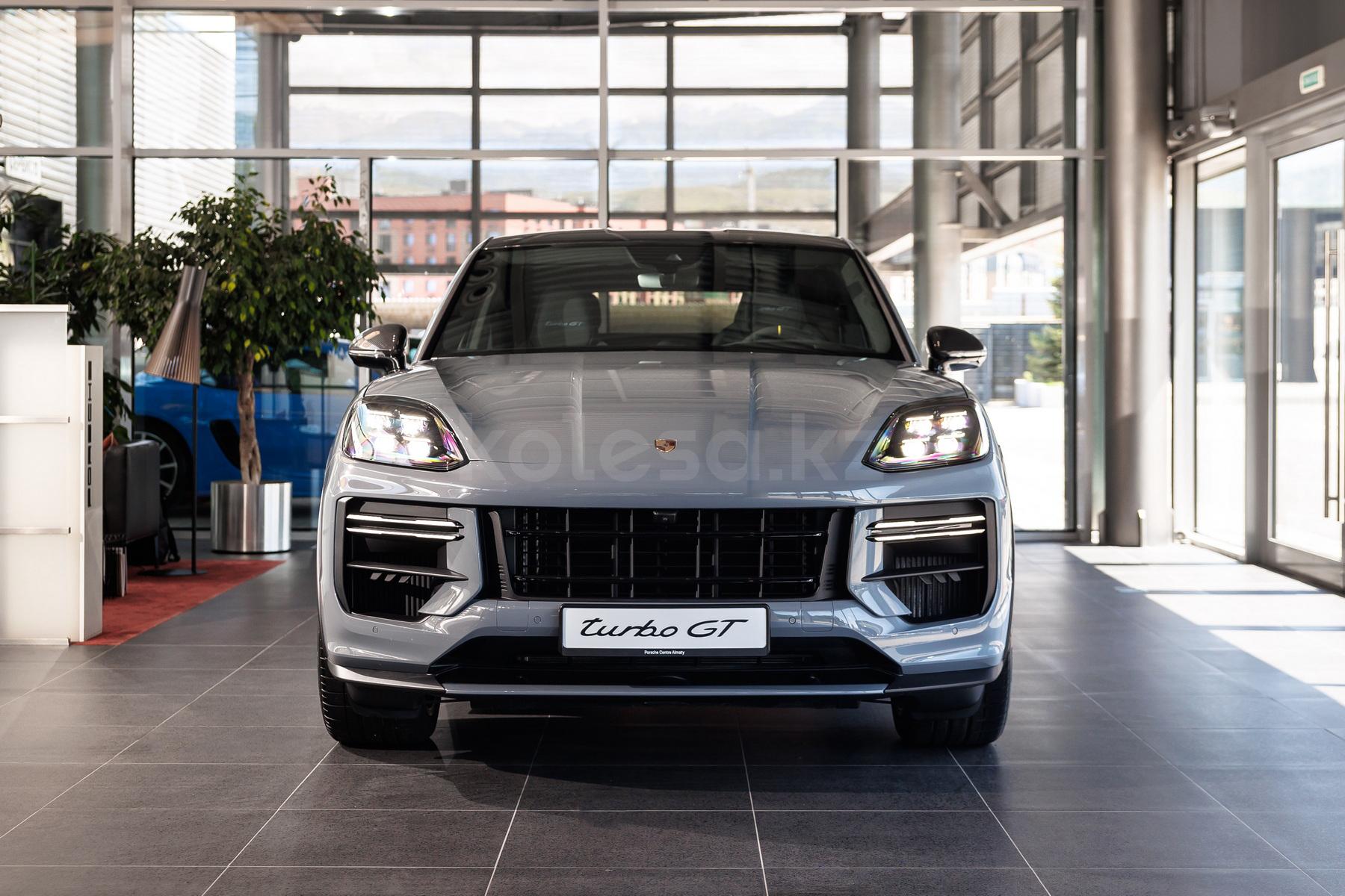 Porsche Cayenne Coupe SUV 2023 - н.в. года от 93 000 000 тенге