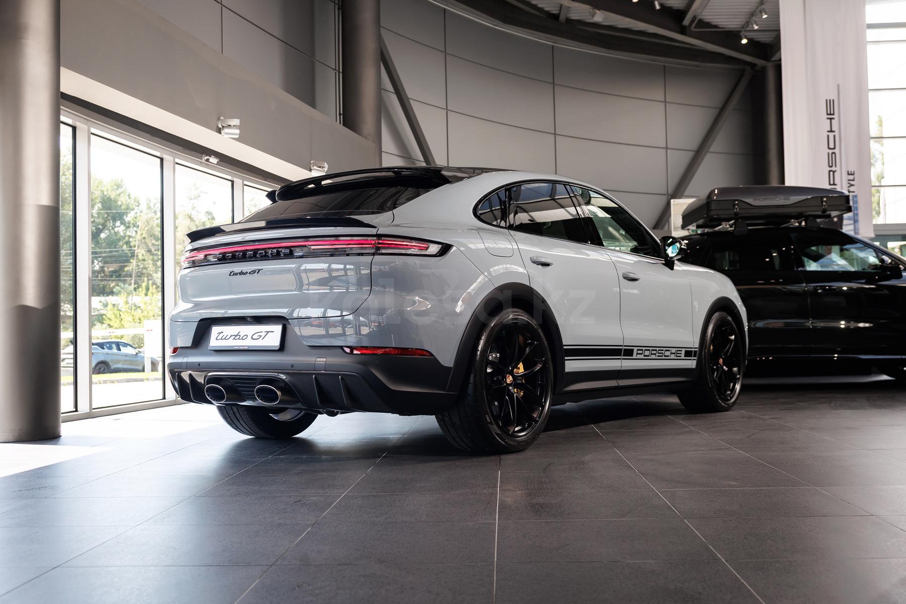 Porsche Cayenne Coupe SUV 2023 - н.в. года от 93 000 000 тенге