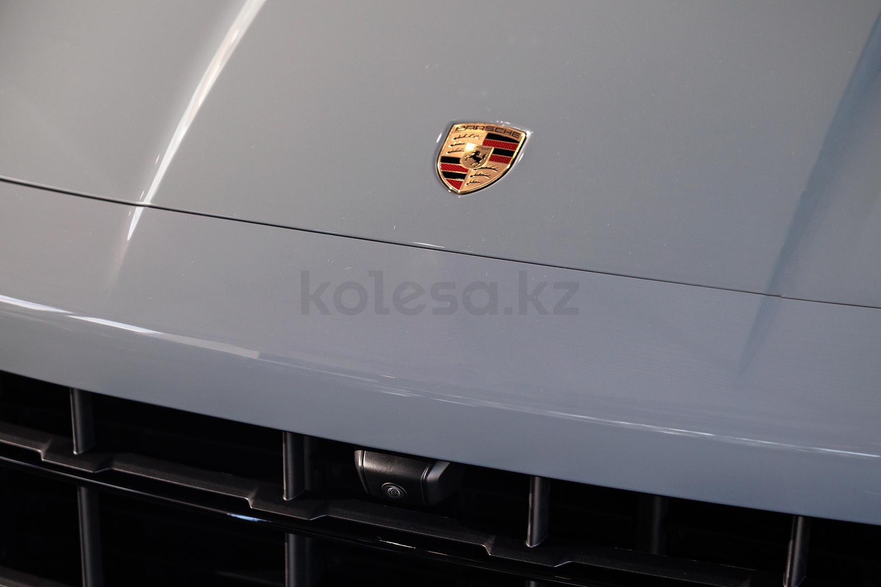 Porsche Cayenne Coupe SUV 2023 - н.в. года от 93 000 000 тенге