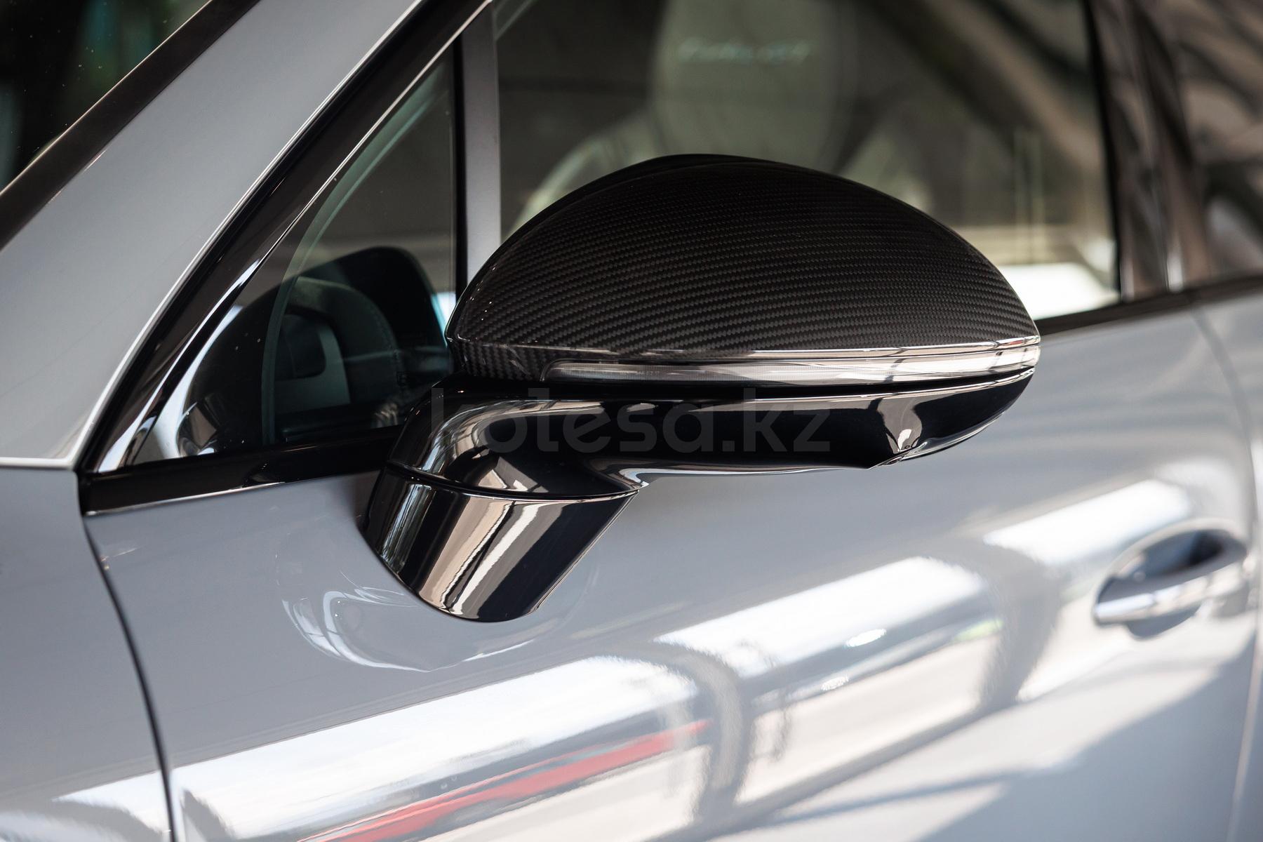 Porsche Cayenne Coupe SUV 2023 - н.в. года от 93 000 000 тенге