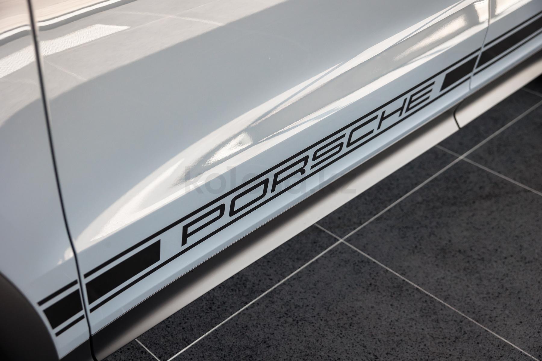 Porsche Cayenne Coupe SUV 2023 - н.в. года от 93 000 000 тенге