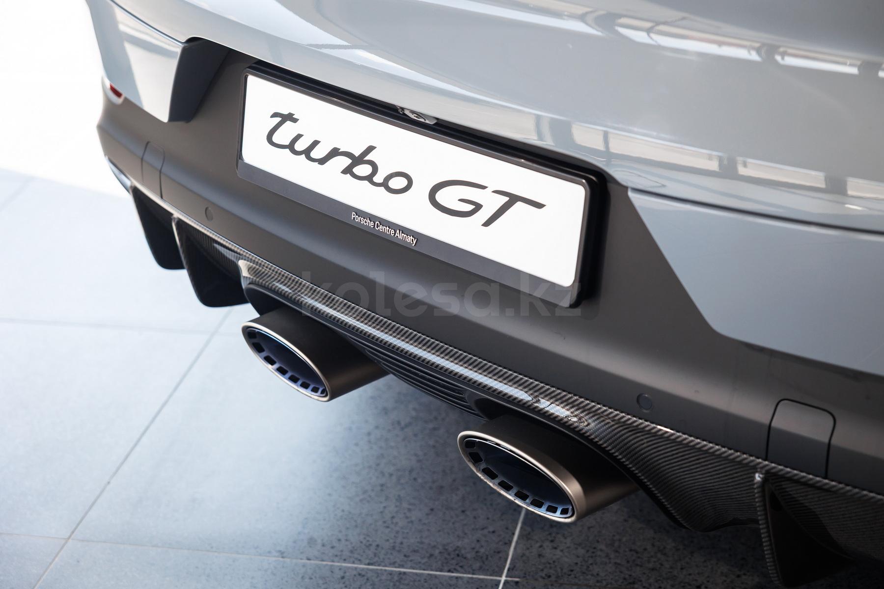 Porsche Cayenne Coupe SUV 2023 - н.в. года от 93 000 000 тенге