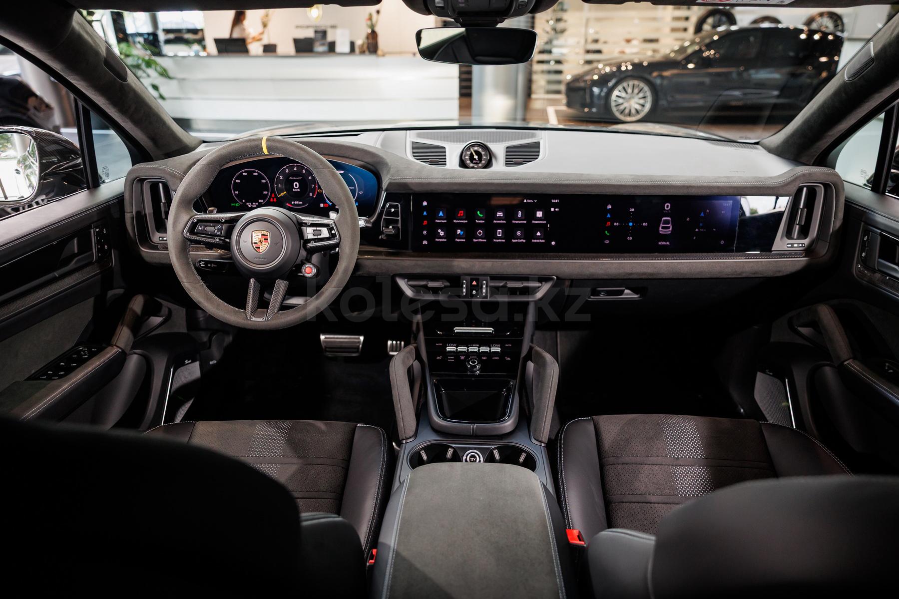 Porsche Cayenne Coupe SUV 2023 - н.в. года от 93 000 000 тенге