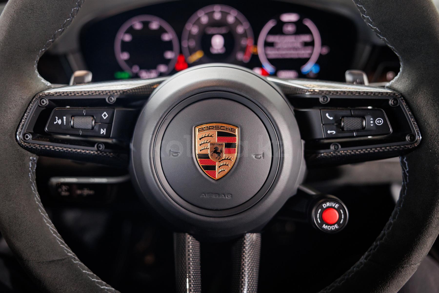Porsche Cayenne Coupe SUV 2023 - н.в. года от 93 000 000 тенге