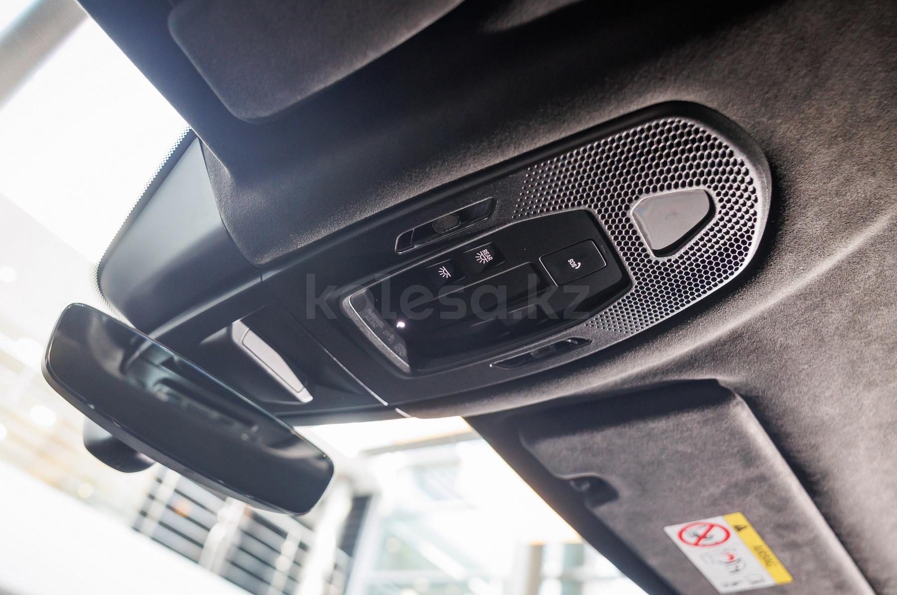 Porsche Cayenne Coupe SUV 2023 - н.в. года от 93 000 000 тенге