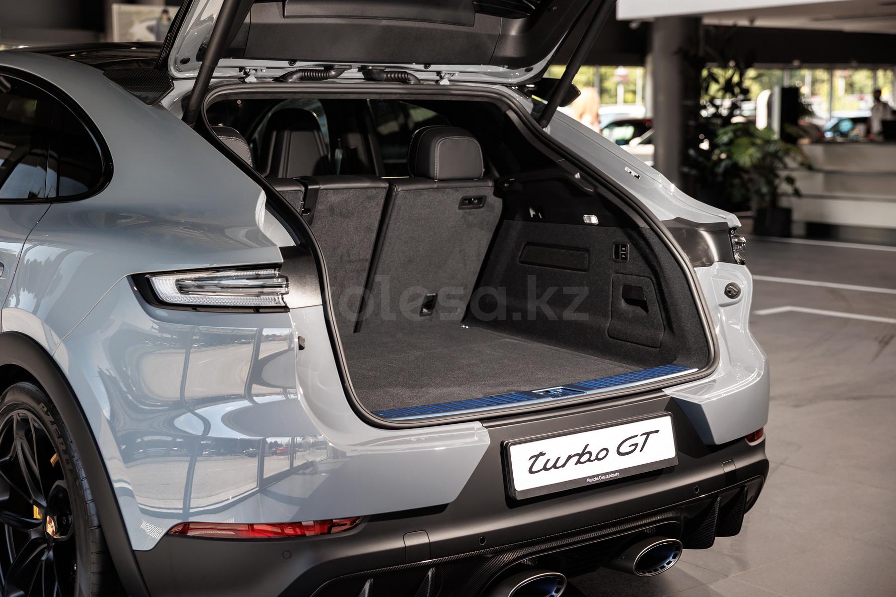 Porsche Cayenne Coupe SUV 2023 - н.в. года от 93 000 000 тенге