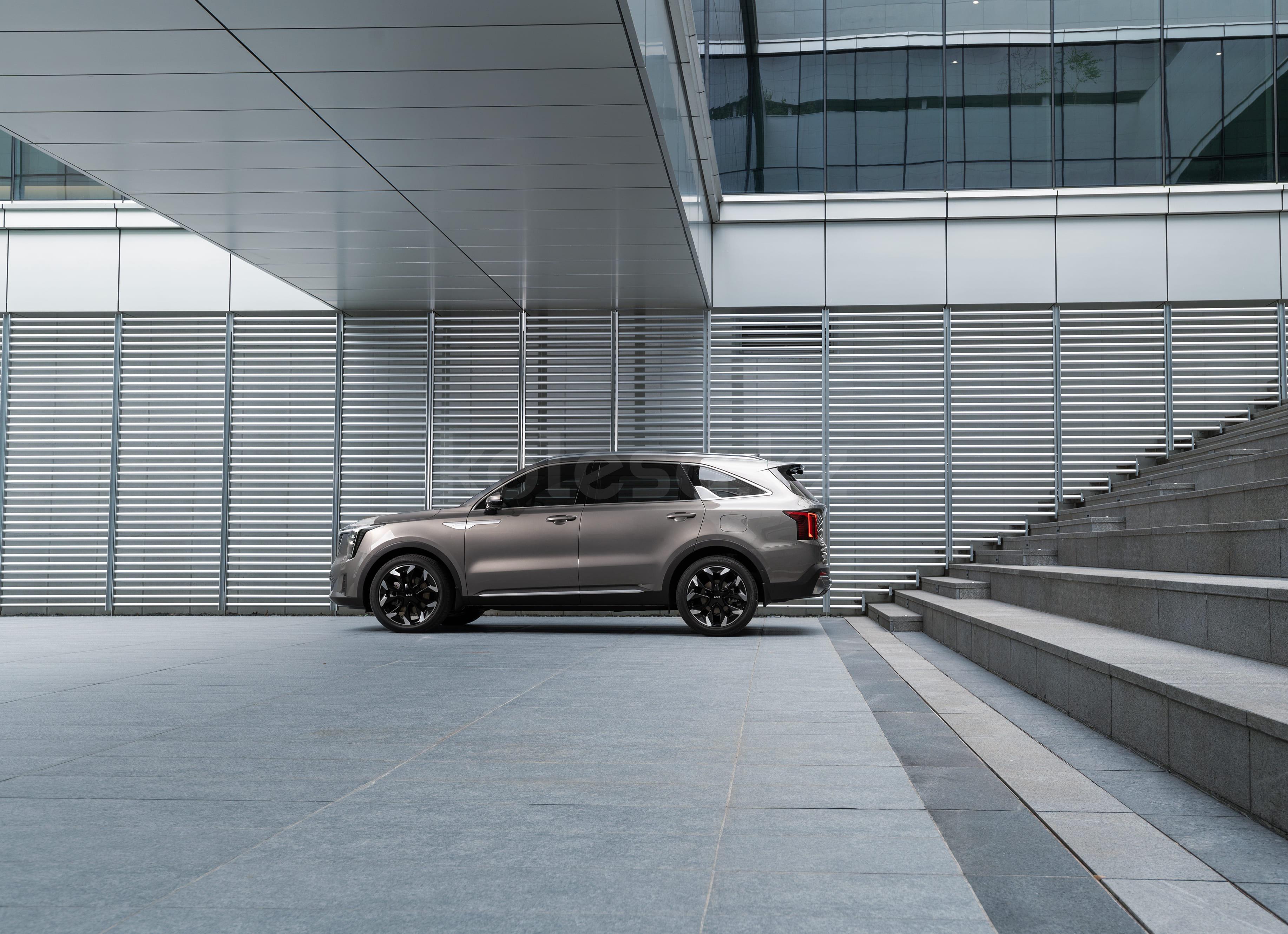 Kia Sorento SUV 2024 года от 18 690 000 тенге