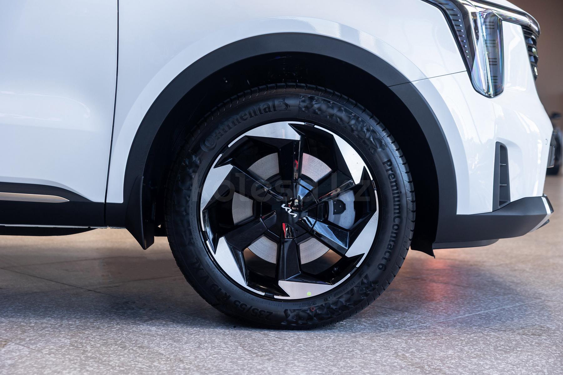 Kia Sorento SUV 2024 года от 21 190 000 тенге
