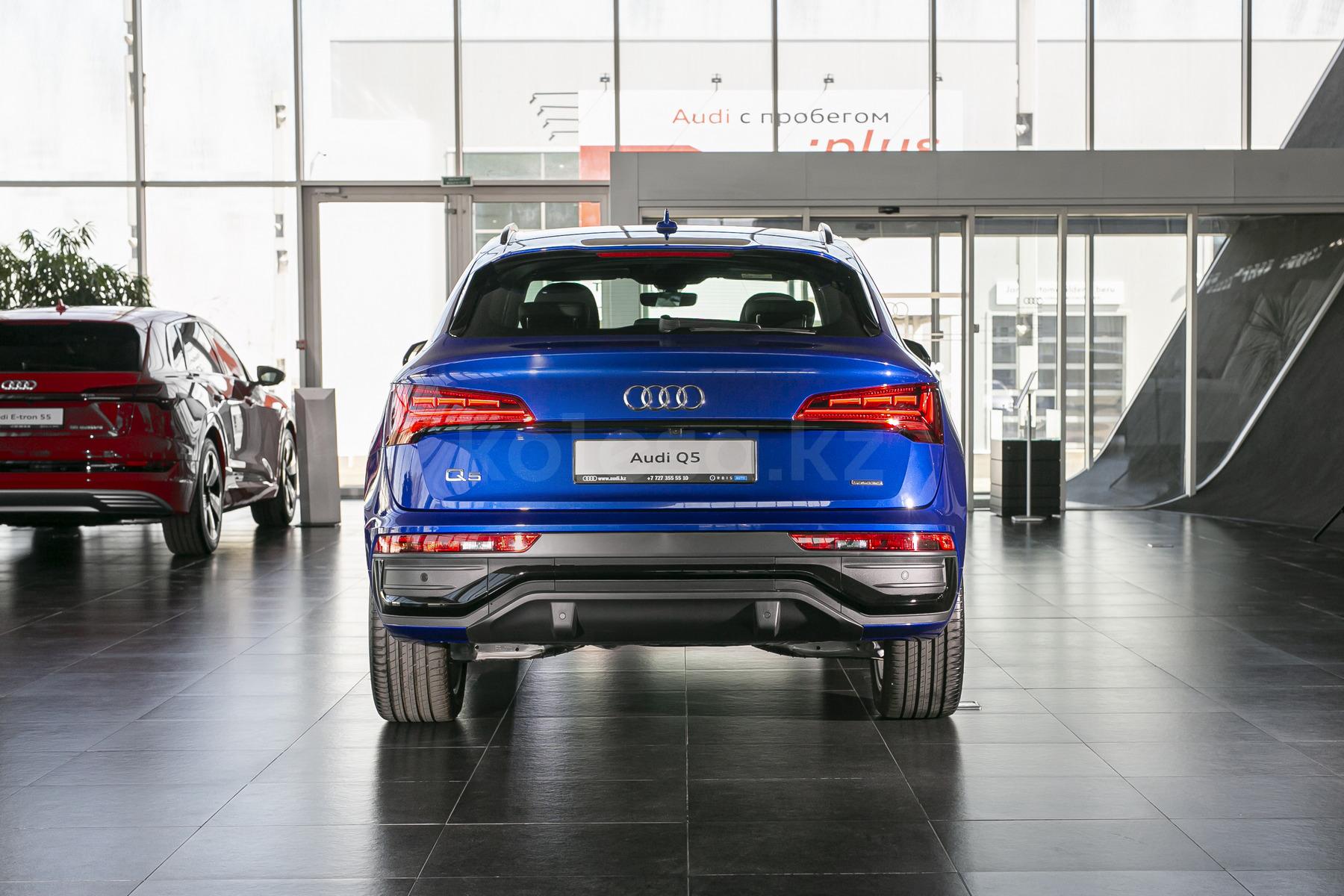 Audi Q5 Sportback SUV 2020 - н.в. года