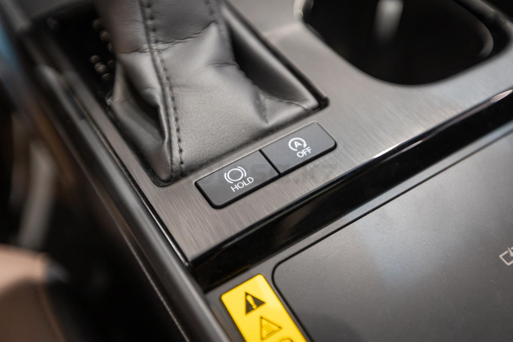 Lexus ES E 2021 - н.в. года от 31 190 000 тенге