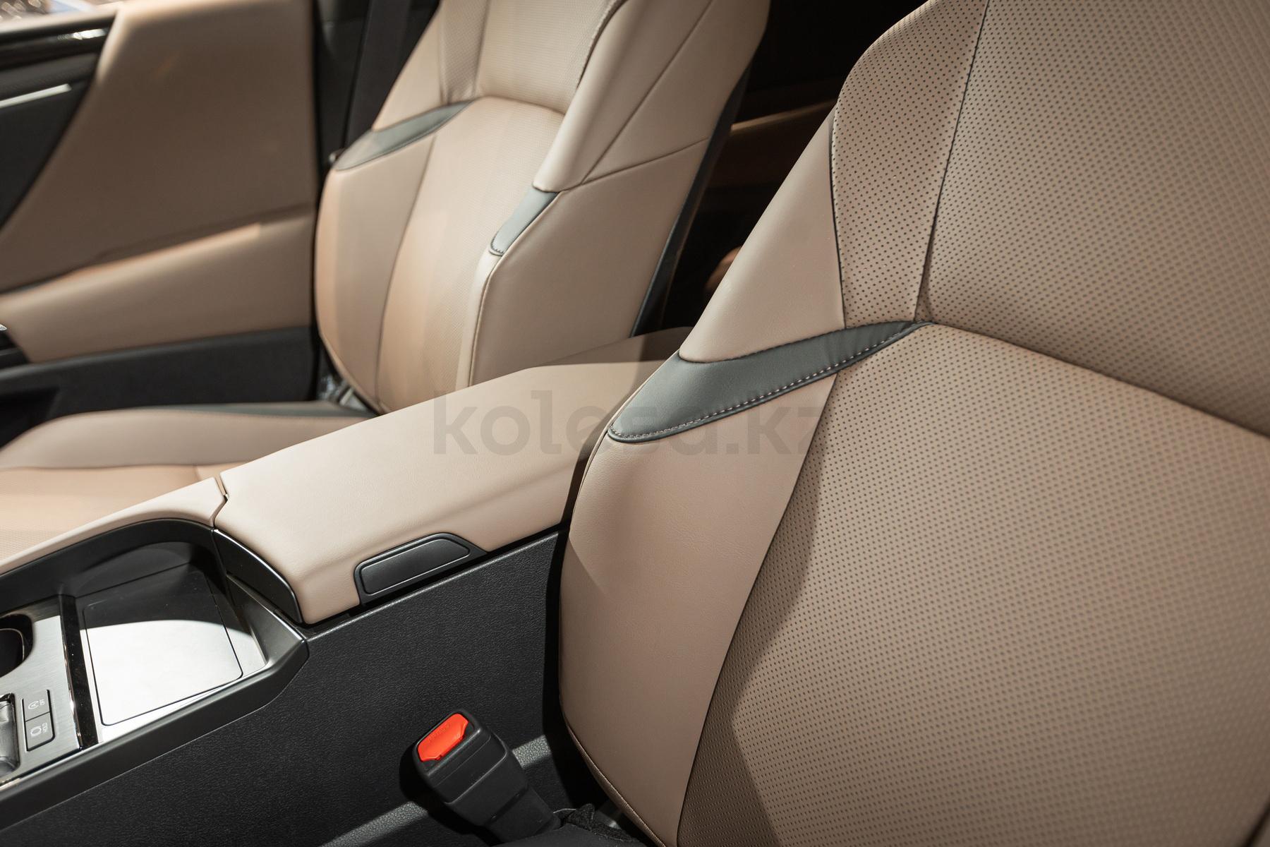 Lexus ES E 2021 - н.в. года от 31 190 000 тенге