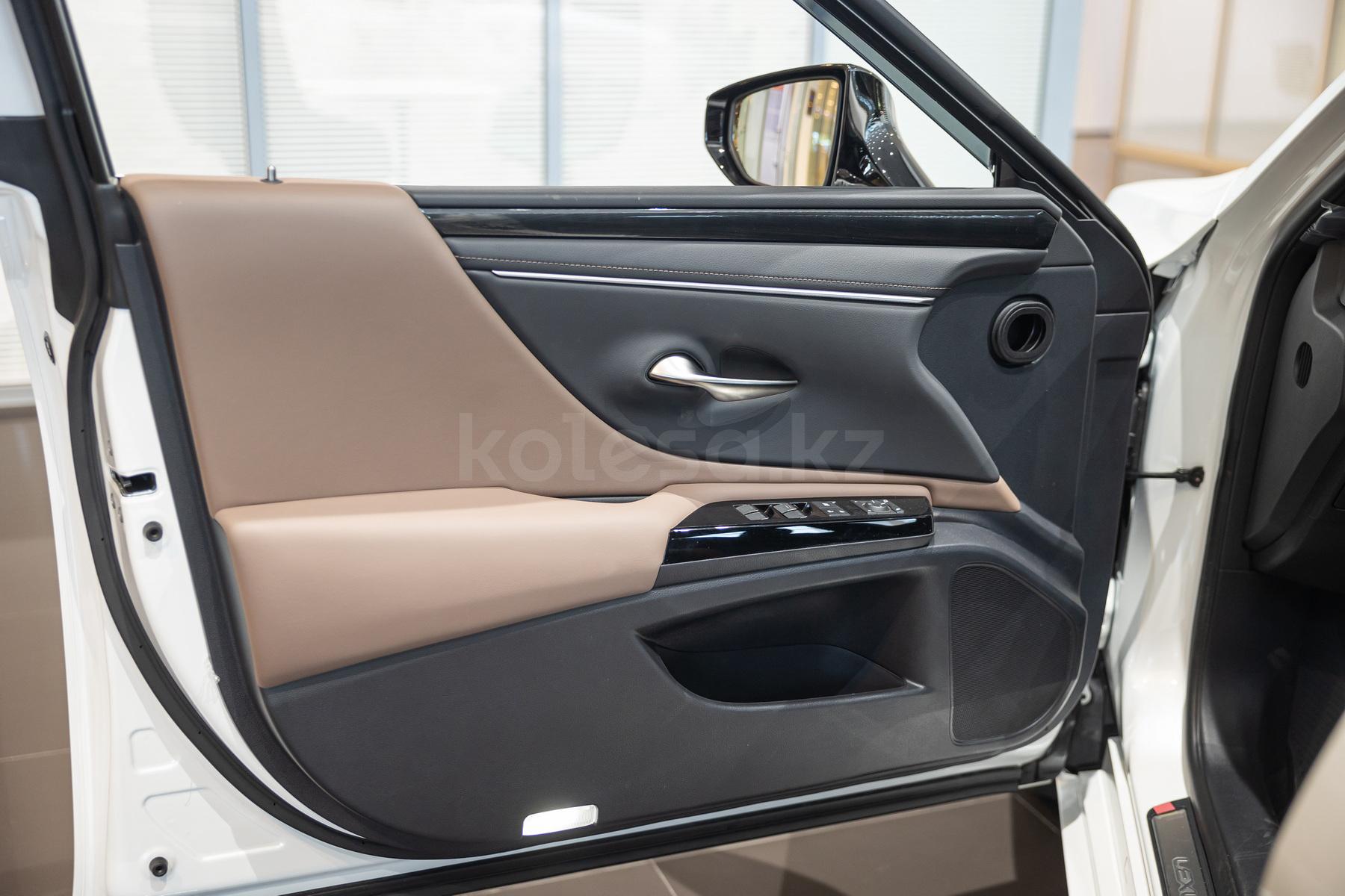 Lexus ES E 2021 - н.в. года от 31 190 000 тенге