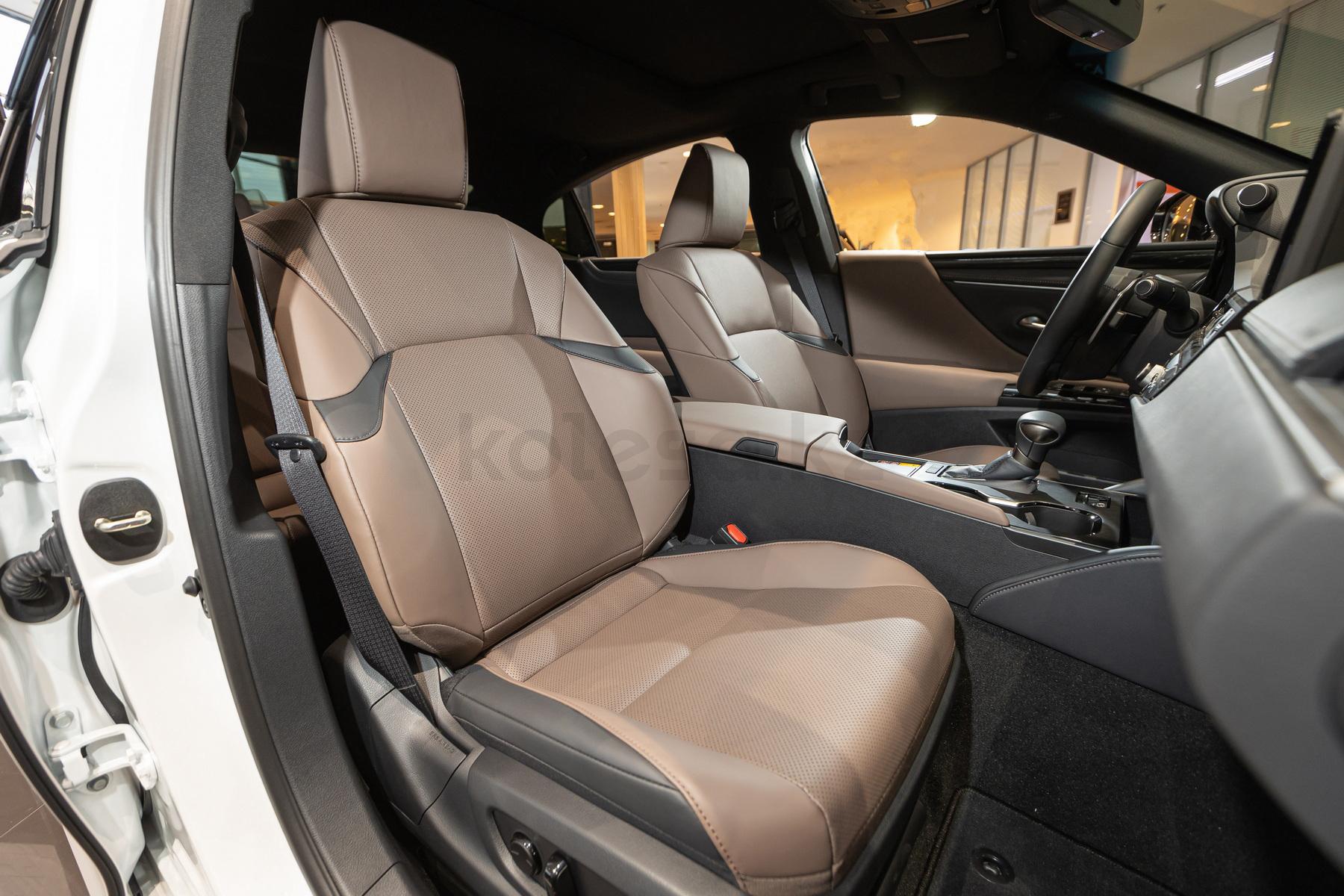Lexus ES E 2021 - н.в. года от 31 190 000 тенге
