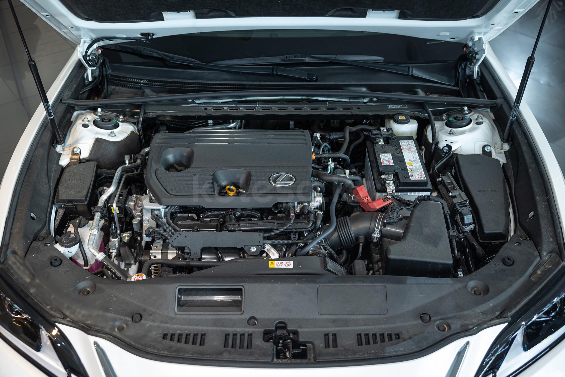 Lexus ES E 2021 - н.в. года от 31 190 000 тенге