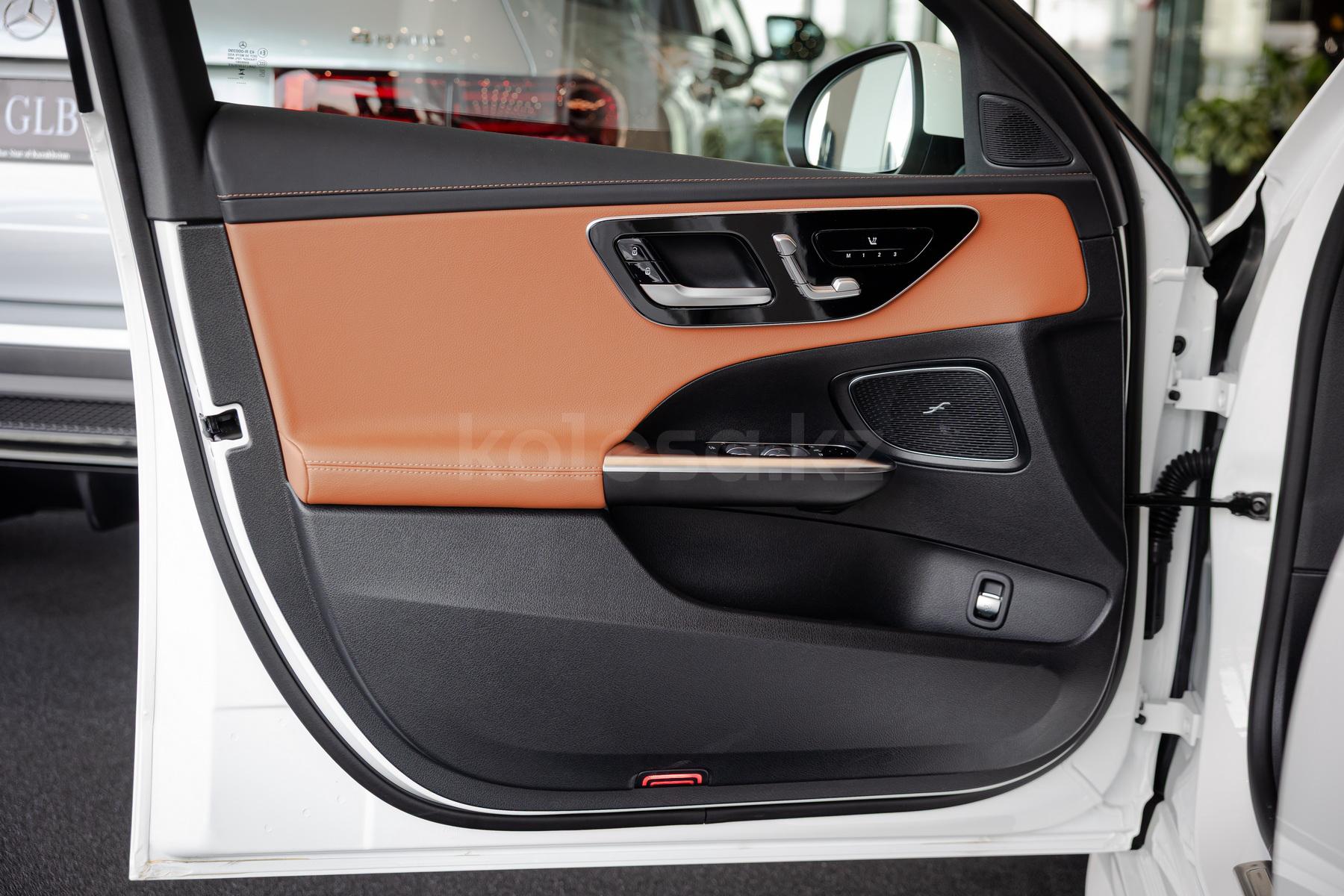 Mercedes-Benz C-Класс D 2021 - н.в. года от 30 000 000 тенге