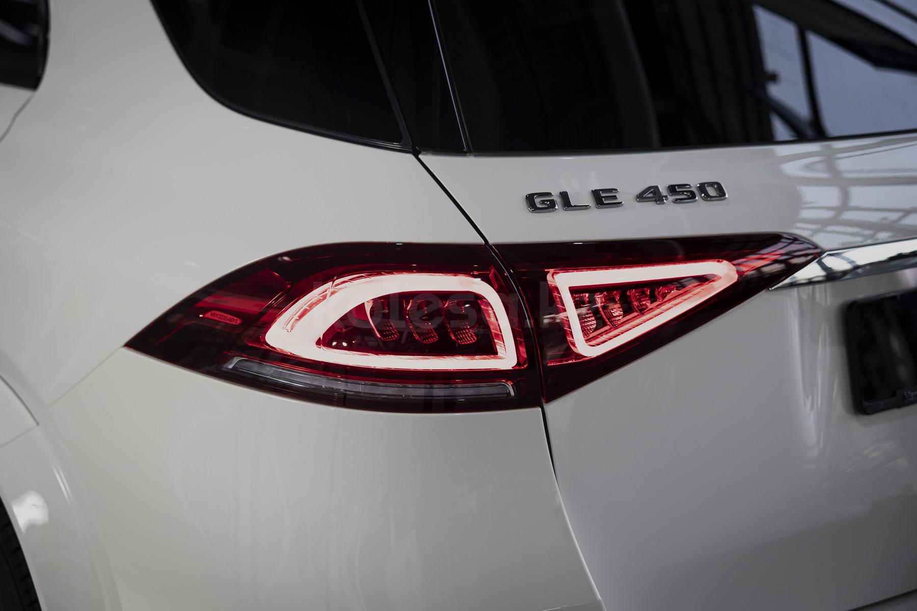 Mercedes-Benz GLE-Класс SUV 2018 - н.в. года от 56 481 693 тенге
