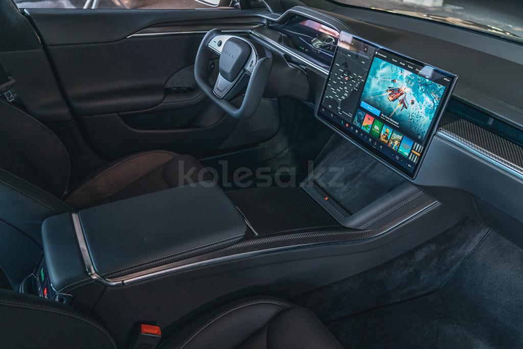 Tesla Model S E 2016 - н.в. года