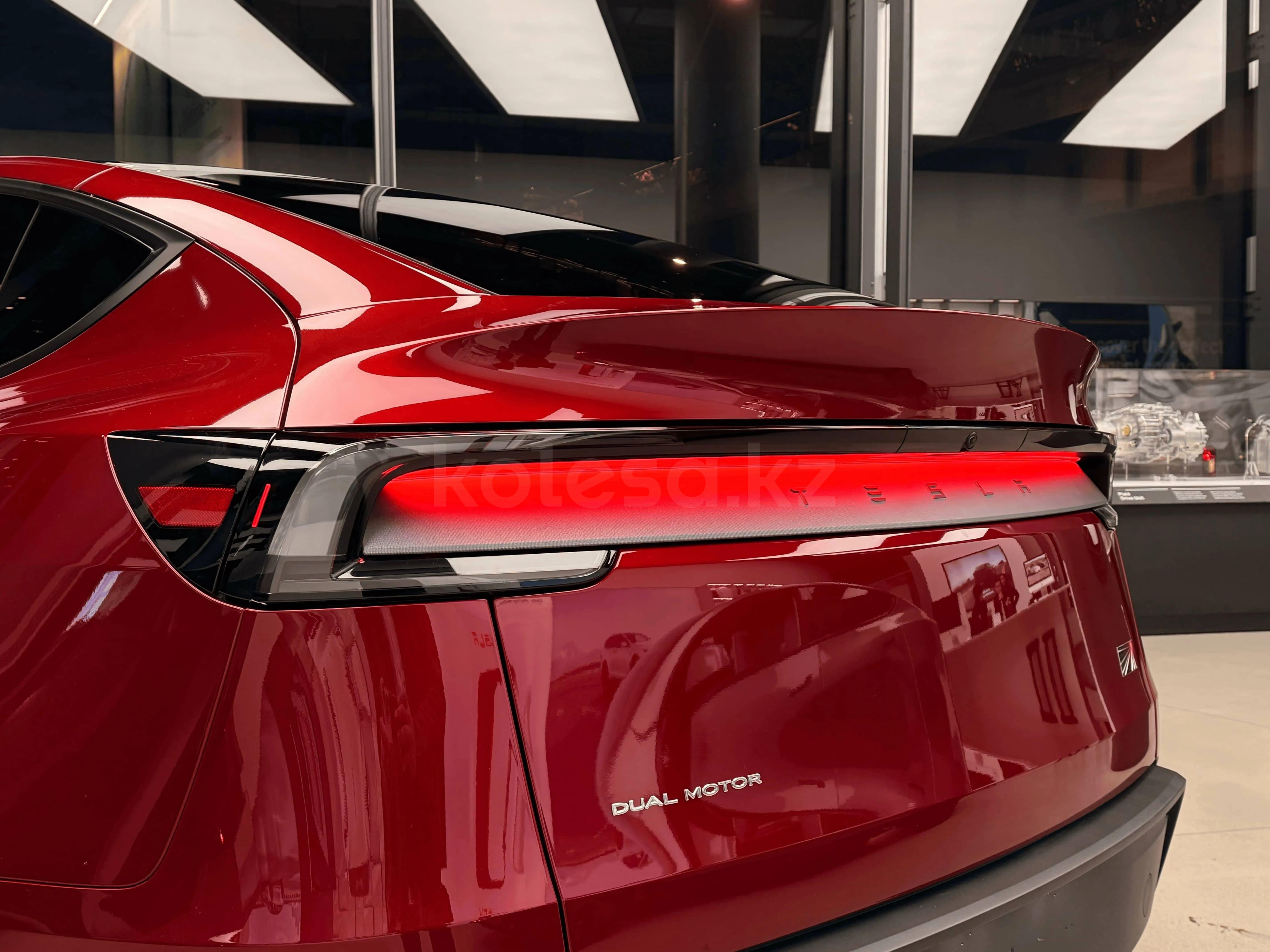 Tesla Model Y SUV 2025 - н.в. года от 22 780 000 тенге