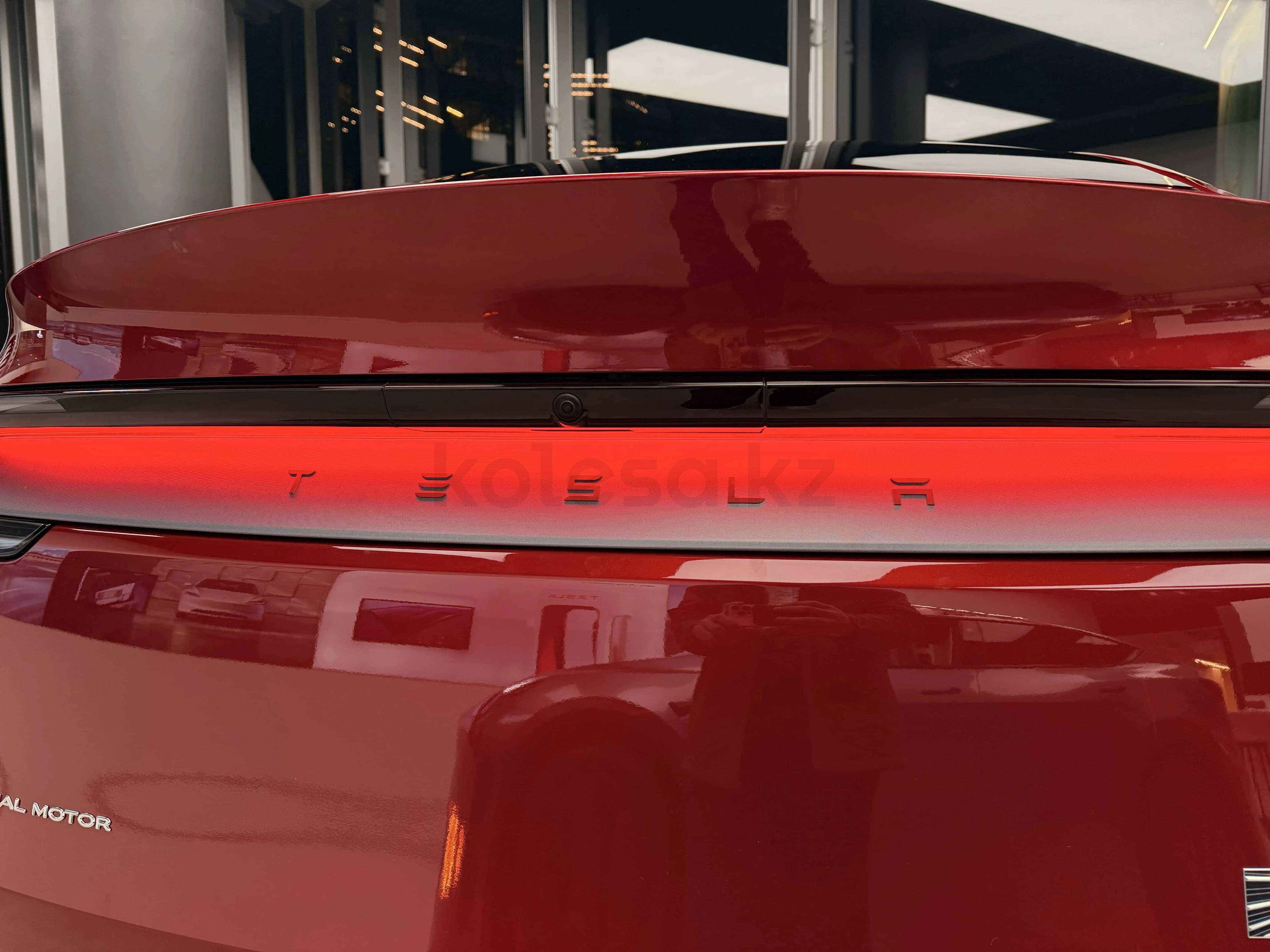 Tesla Model Y SUV 2025 - н.в. года от 22 780 000 тенге