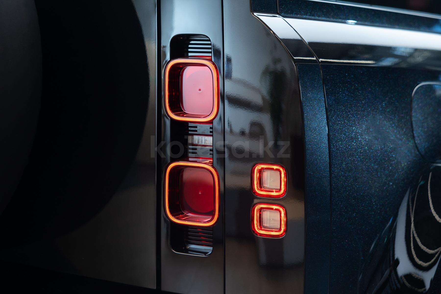 Land Rover Defender SUV 2019 - н.в. года от 76 411 000 тенге