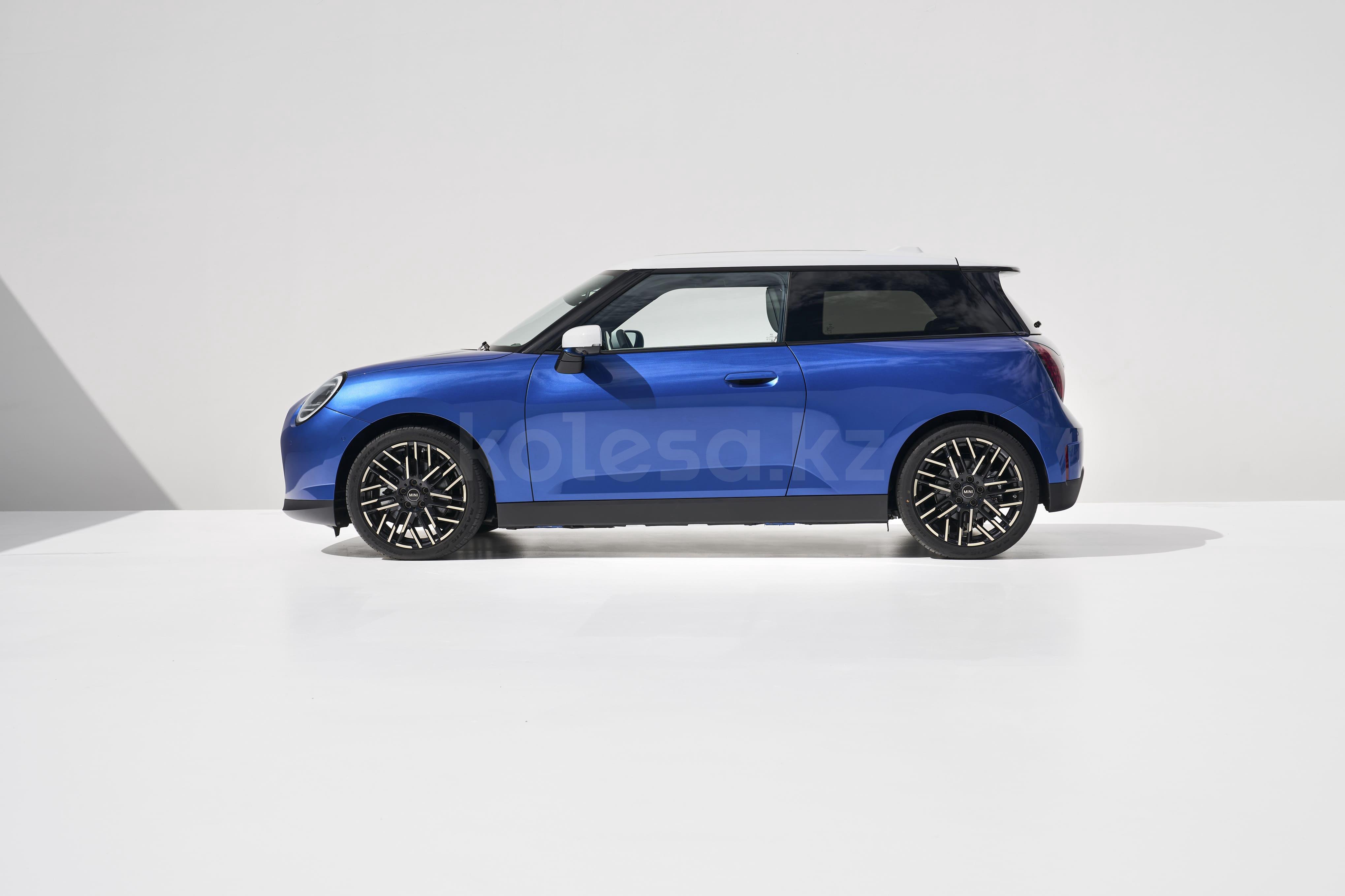 Mini Hatch B 2023 - н.в. года от 28 550 000 тенге