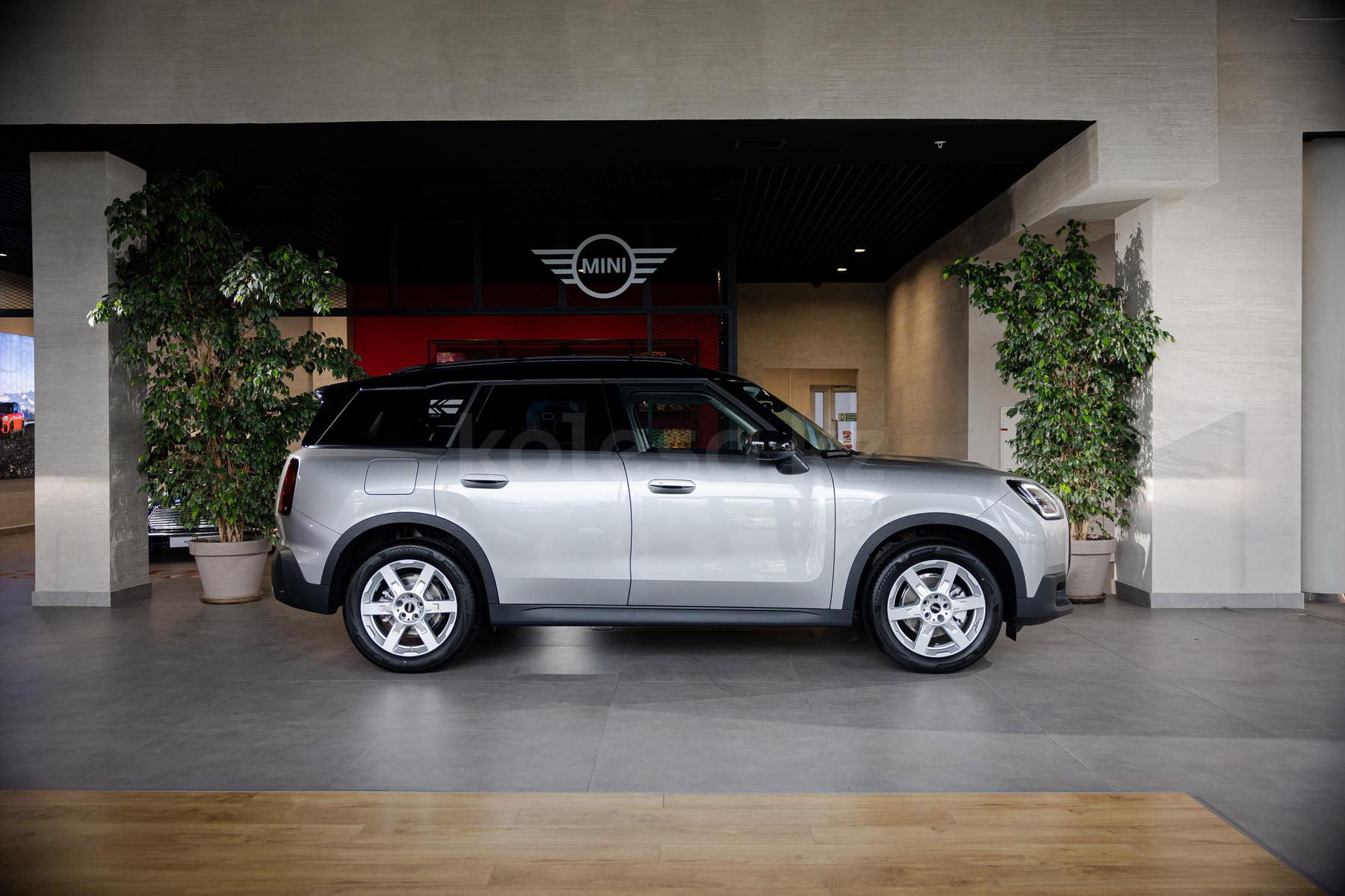 Mini Countryman SUV 2023 - н.в. года от 30 063 066 тенге